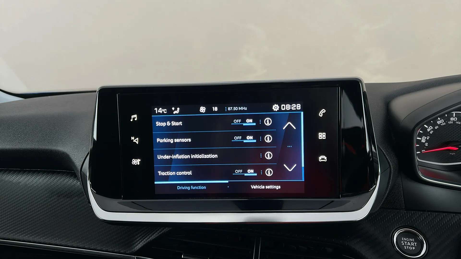 2021 PEUGEOT 2008 2021 PEUGEOT 2008