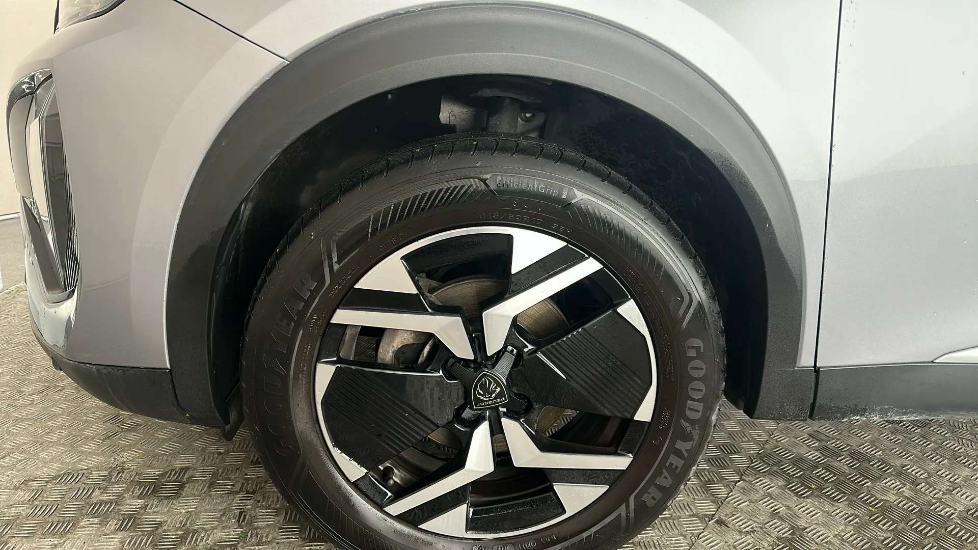 2024 PEUGEOT 2008 2024 PEUGEOT 2008