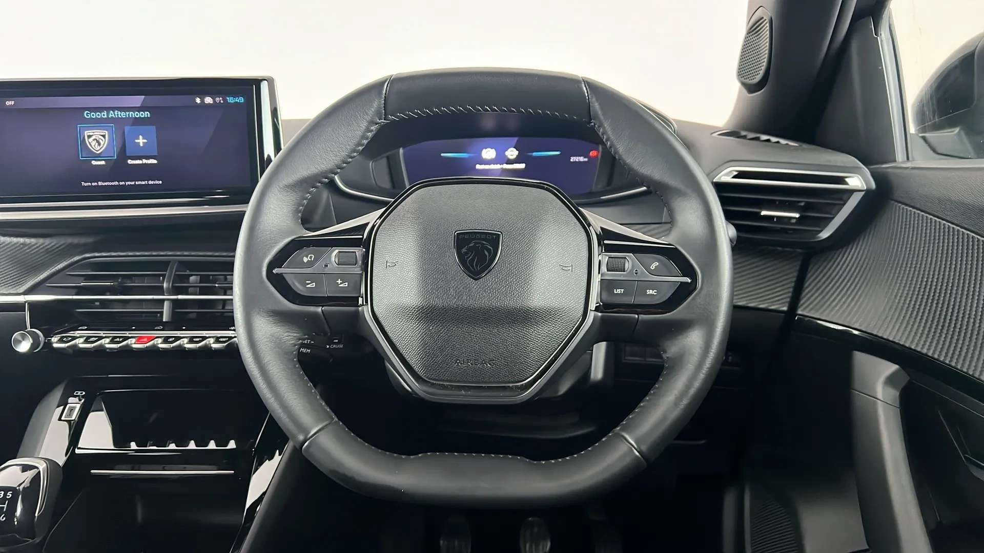 2024 PEUGEOT 2008 2024 PEUGEOT 2008