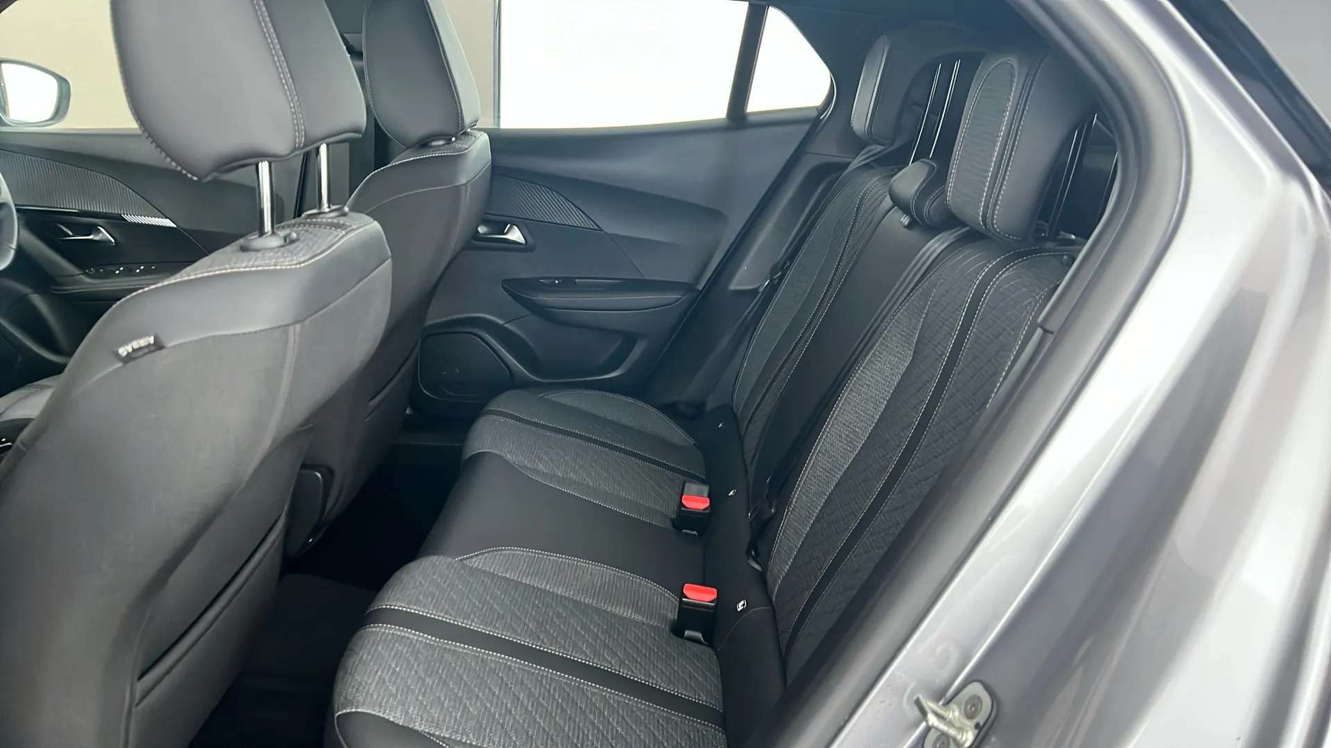 2024 PEUGEOT 2008 2024 PEUGEOT 2008