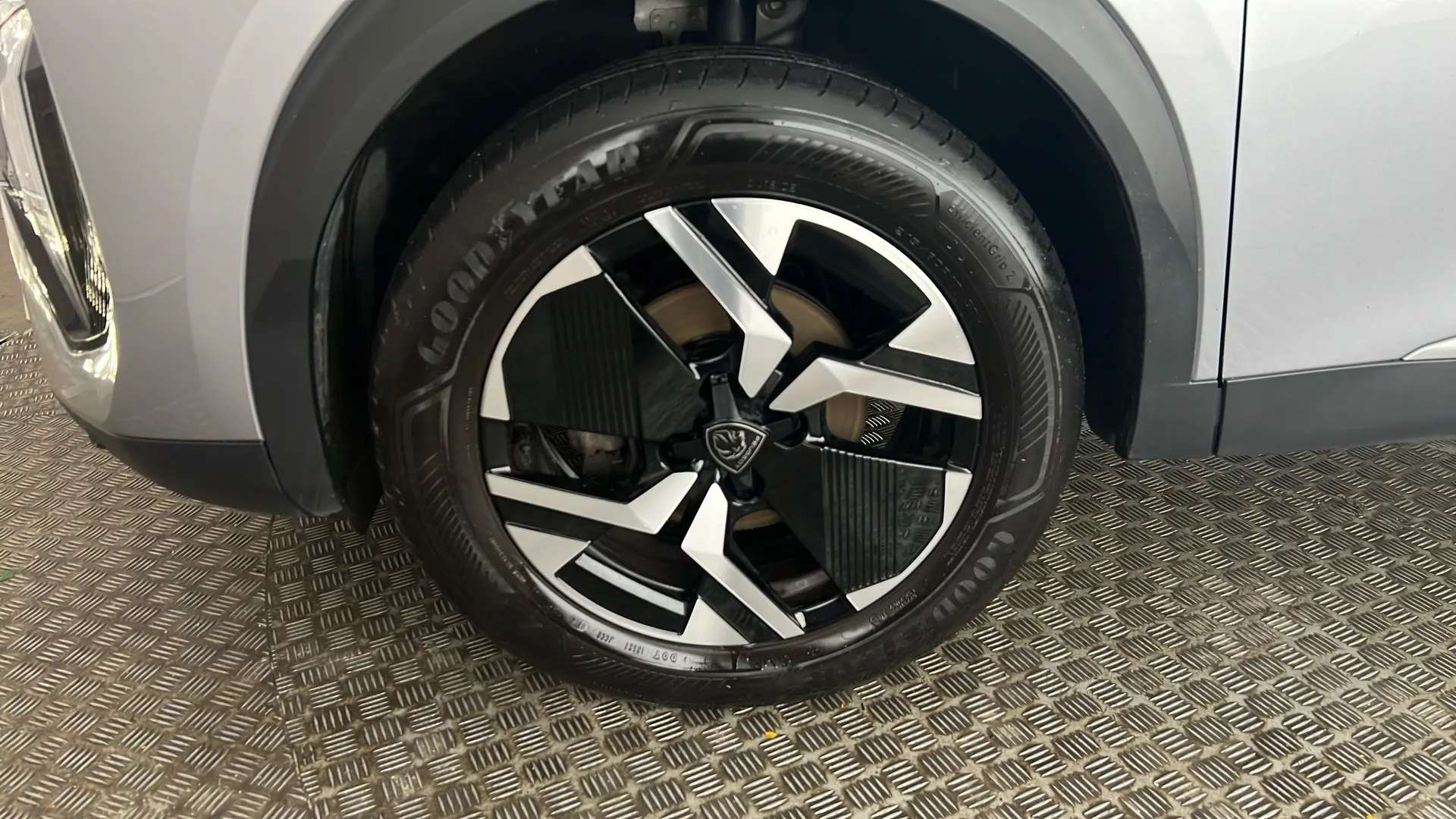 2024 PEUGEOT 2008 2024 PEUGEOT 2008