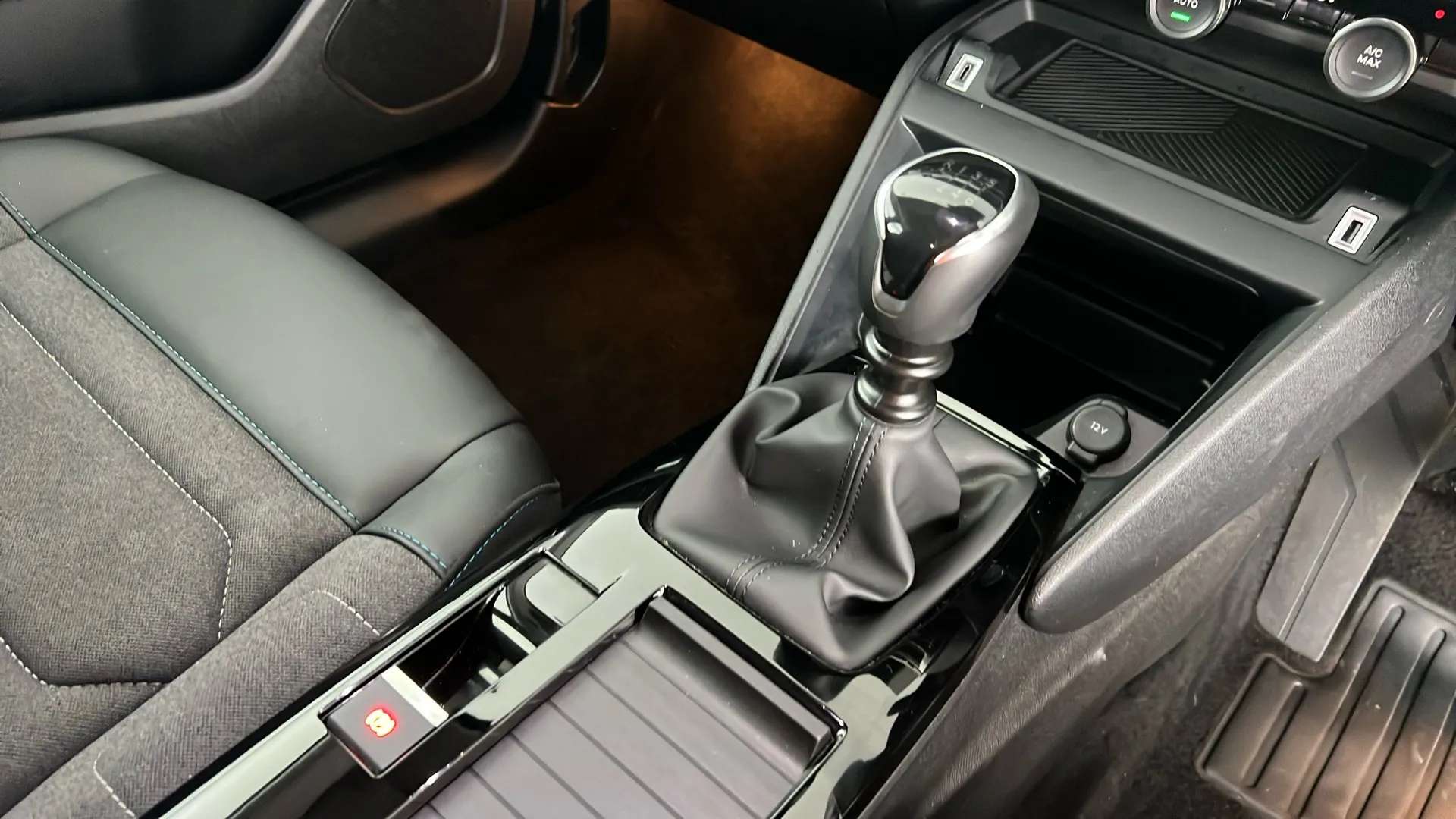 2024 CITROEN C4 2024 CITROEN C4