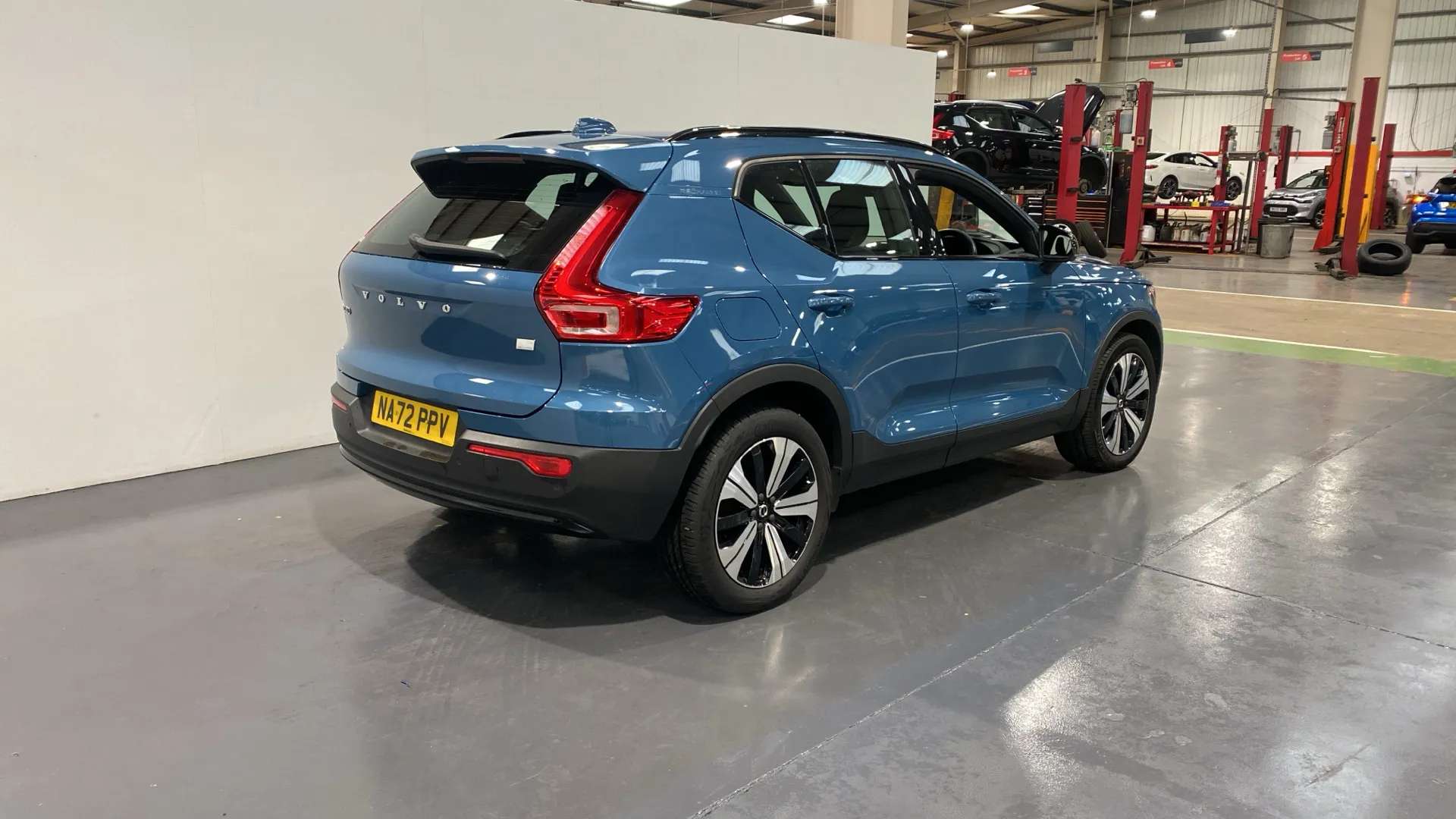 2022 VOLVO XC40 2022 VOLVO XC40