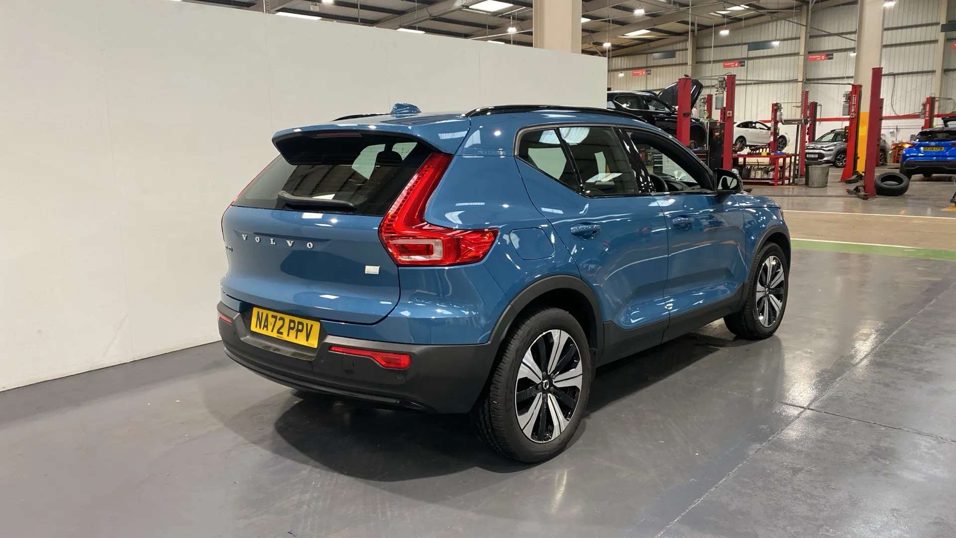 2022 VOLVO XC40 2022 VOLVO XC40