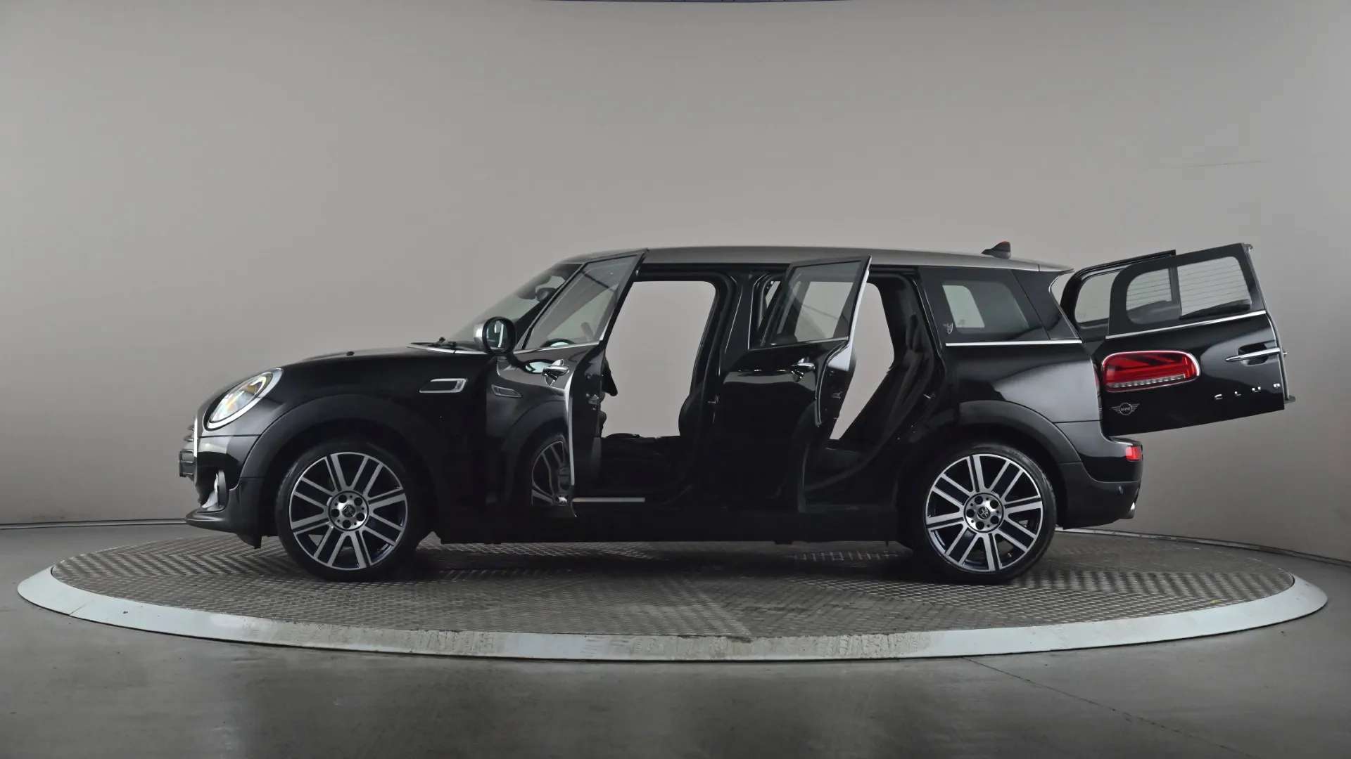 2022 MINI CLUBMAN 2022 MINI CLUBMAN