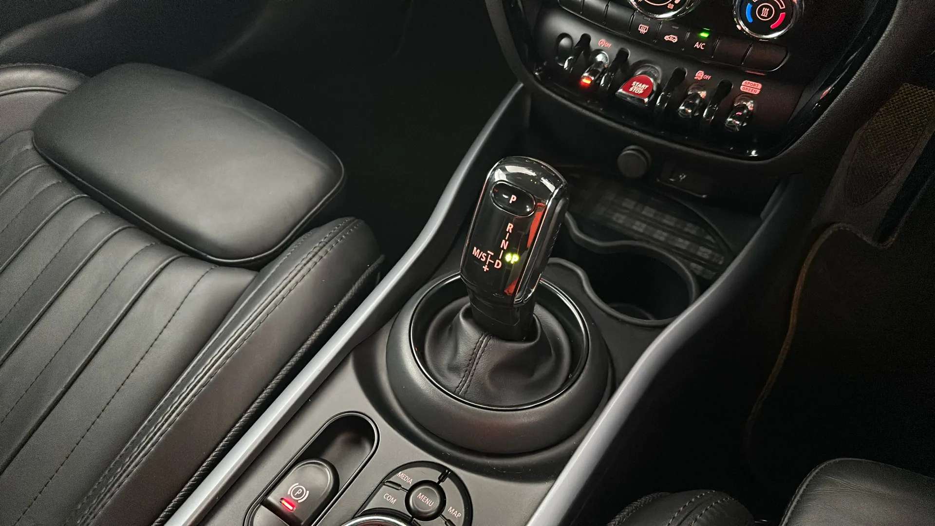 2022 MINI CLUBMAN 2022 MINI CLUBMAN