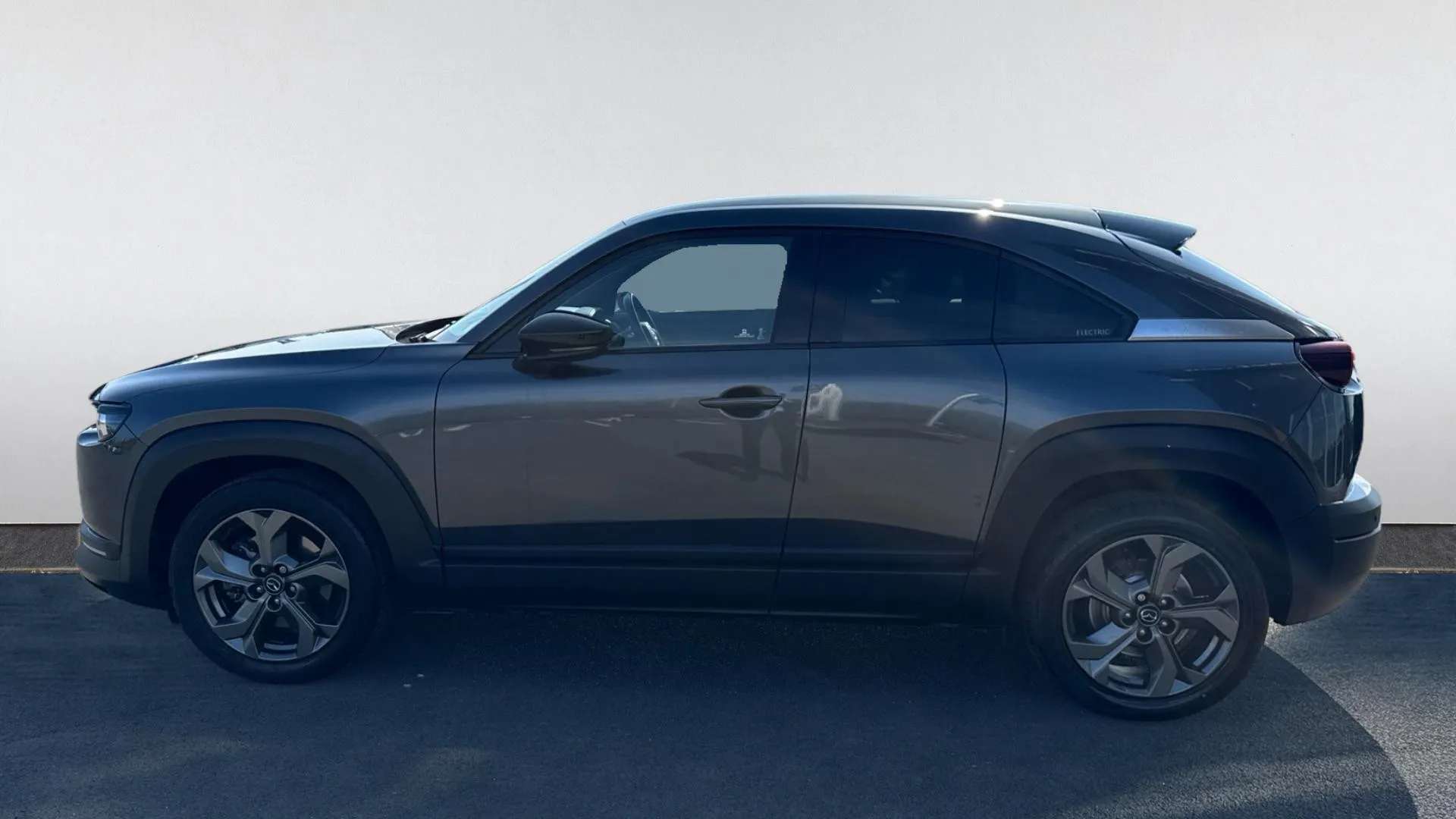 A 2021 MAZDA MX-30 107kW Sport Lux 35.5kWh Auto A 2021 MAZDA MX-30 107kW Sport Lux 35.5kWh Auto