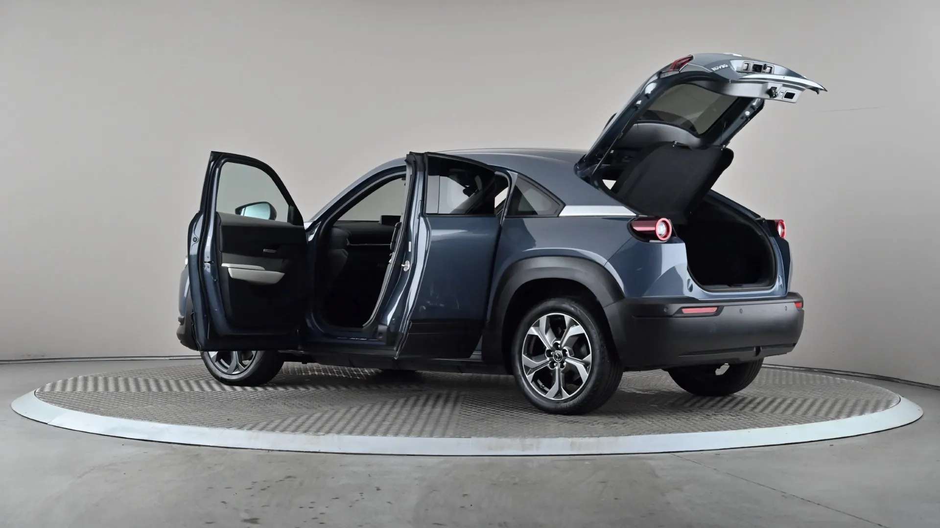 2021 MAZDA MX-30 2021 MAZDA MX-30