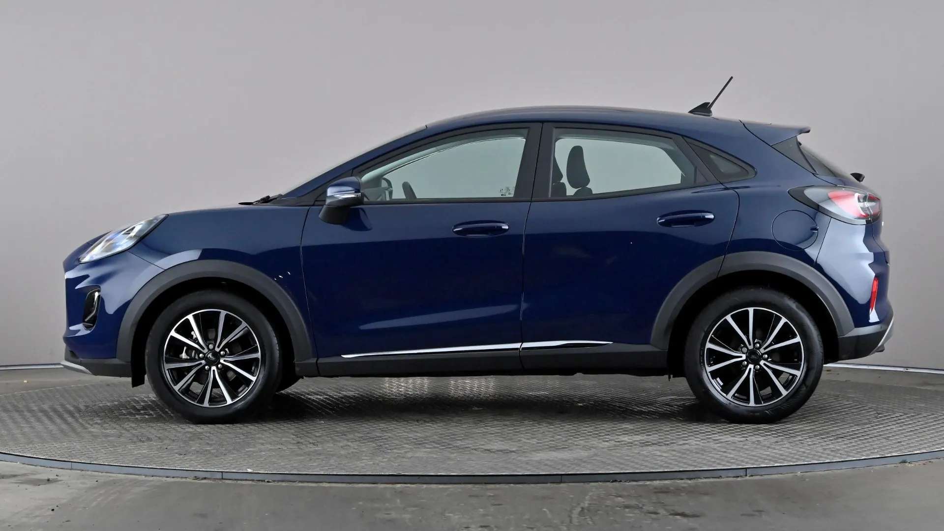 A 2022 FORD PUMA 1.0 EcoBoost Hybrid mHEV 155 Titanium A 2022 FORD PUMA 1.0 EcoBoost Hybrid mHEV 155 Titanium