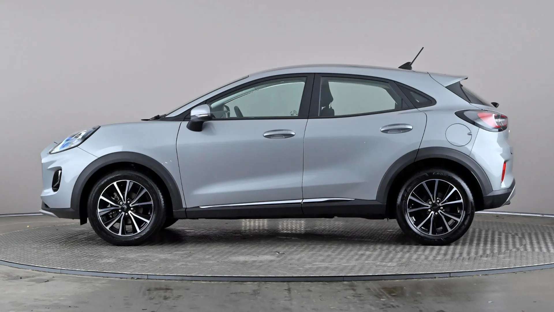 A 2022 FORD PUMA 1.0 EcoBoost Hybrid mHEV 155 Titanium A 2022 FORD PUMA 1.0 EcoBoost Hybrid mHEV 155 Titanium