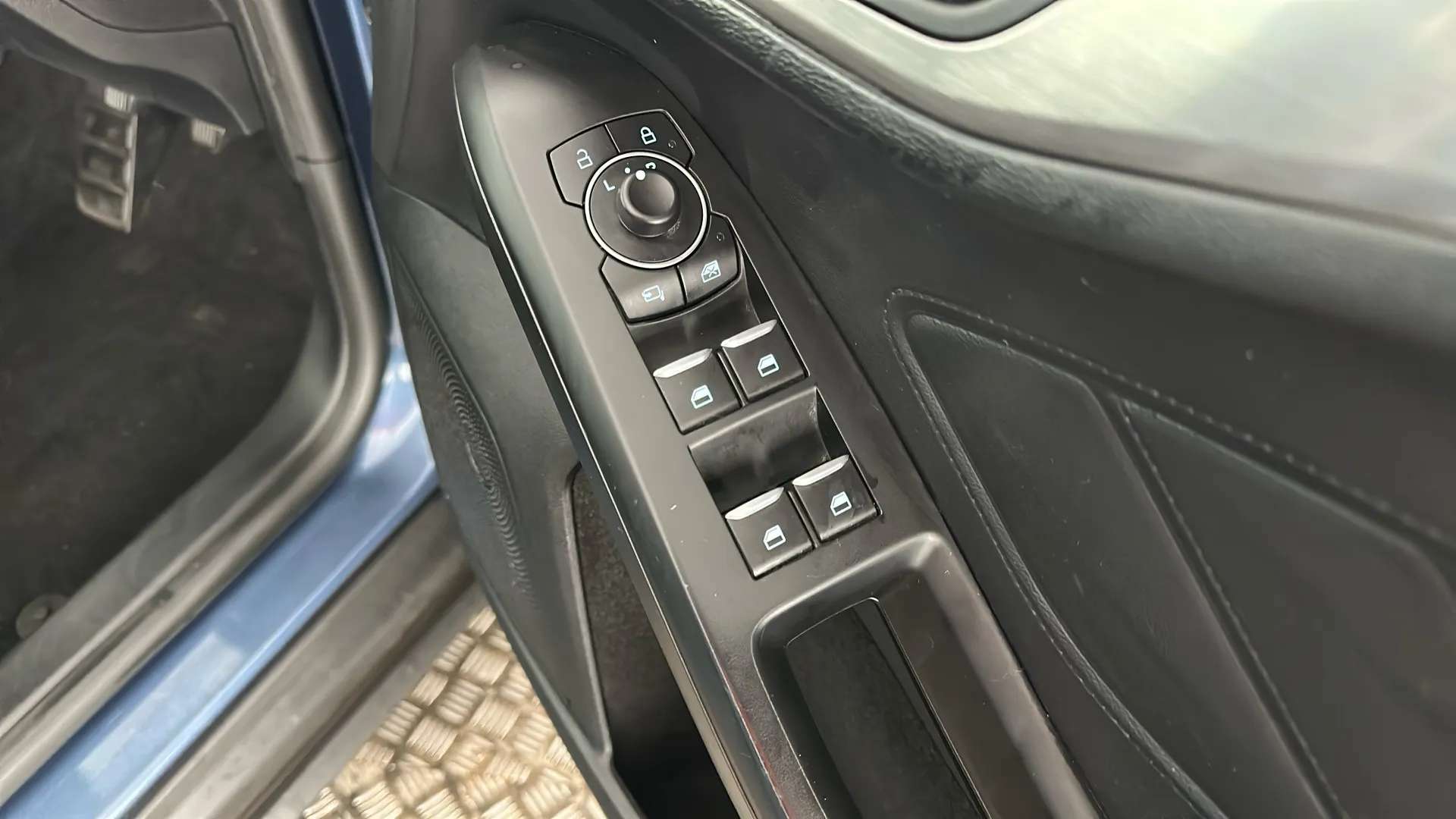 2023 FORD FOCUS 2023 FORD FOCUS