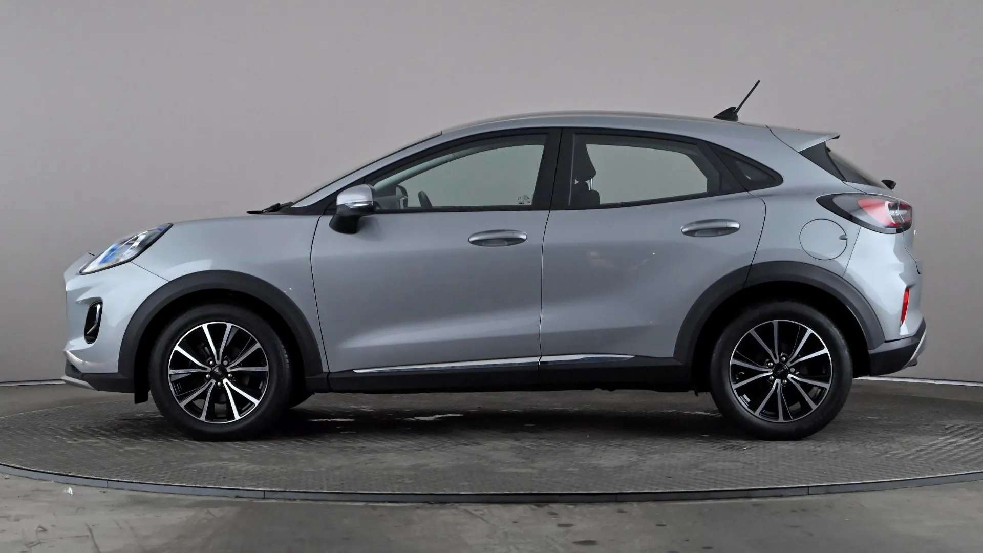 A 2022 FORD PUMA 1.0 EcoBoost Hybrid mHEV 155 Titanium A 2022 FORD PUMA 1.0 EcoBoost Hybrid mHEV 155 Titanium