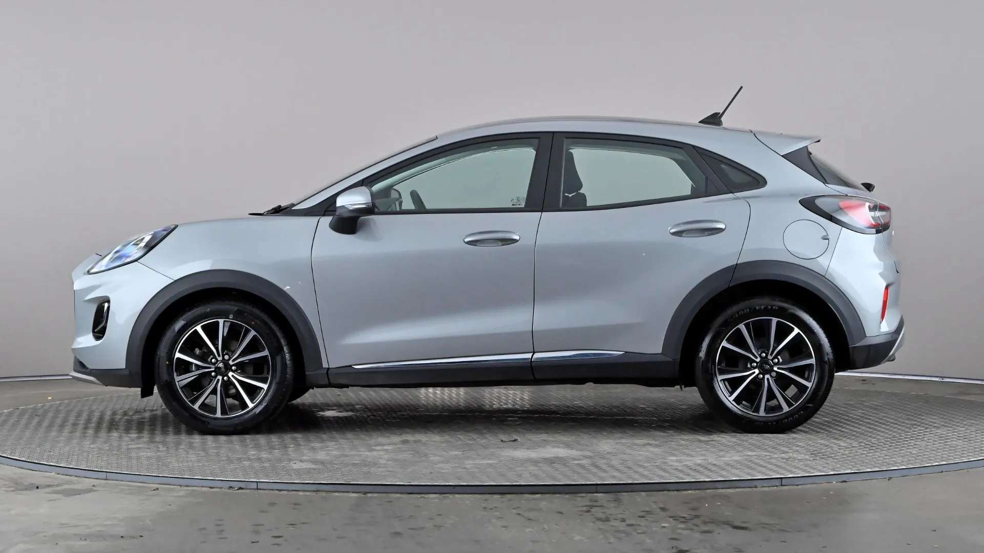 A 2022 FORD PUMA 1.0 EcoBoost Hybrid mHEV 155 Titanium A 2022 FORD PUMA 1.0 EcoBoost Hybrid mHEV 155 Titanium