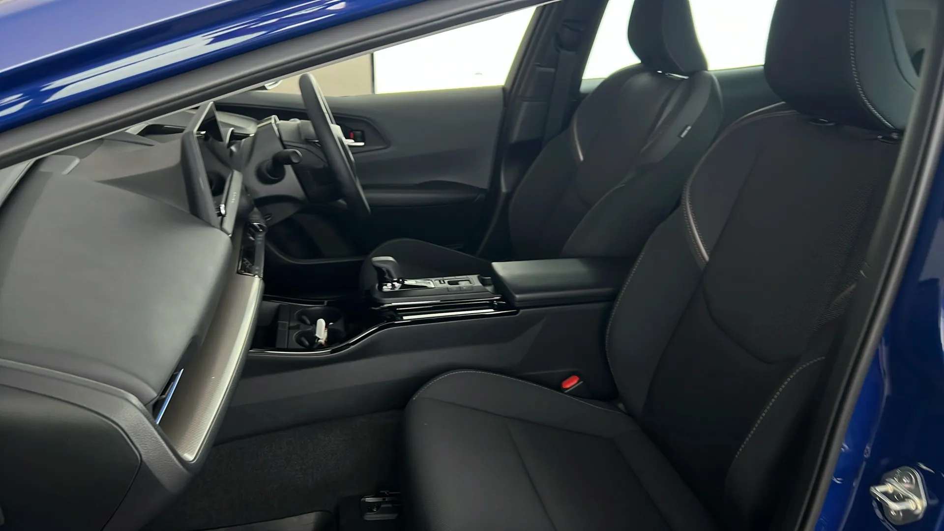 2025 TOYOTA PRIUS 2025 TOYOTA PRIUS