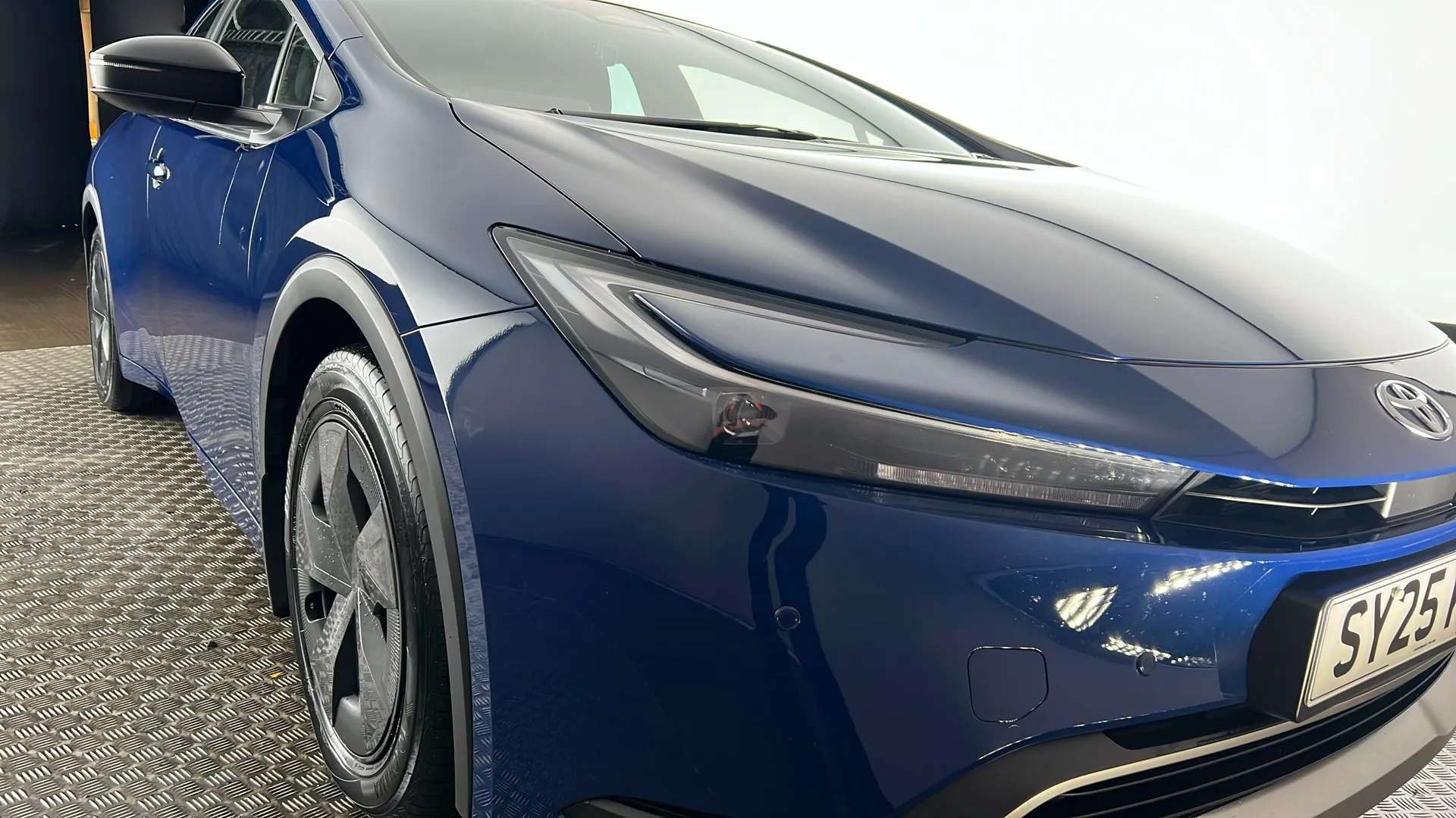 2025 TOYOTA PRIUS 2025 TOYOTA PRIUS