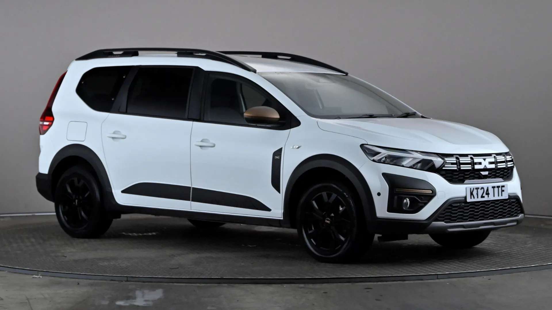 A 2024 DACIA JOGGER 1.6 HEV Extreme Auto A 2024 DACIA JOGGER 1.6 HEV Extreme Auto