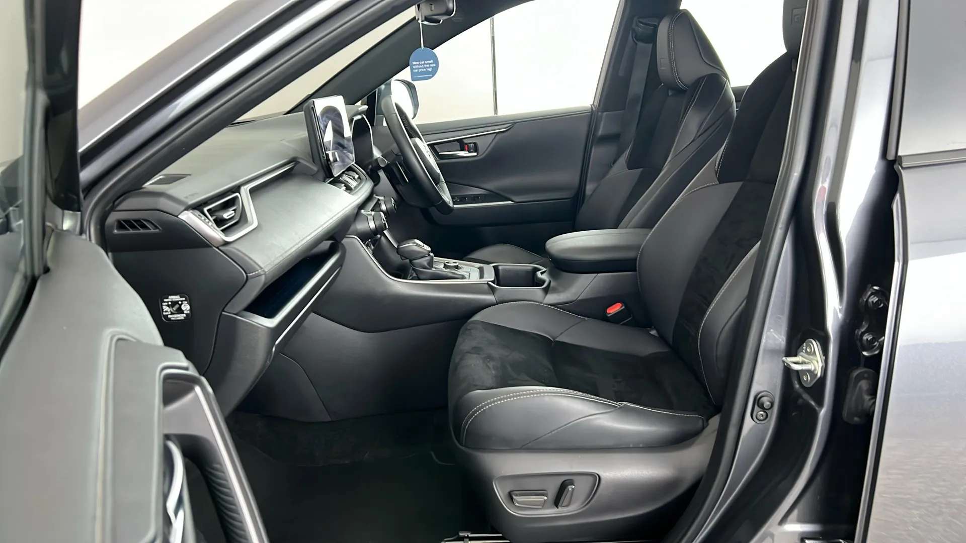 2025 TOYOTA RAV4 2025 TOYOTA RAV4