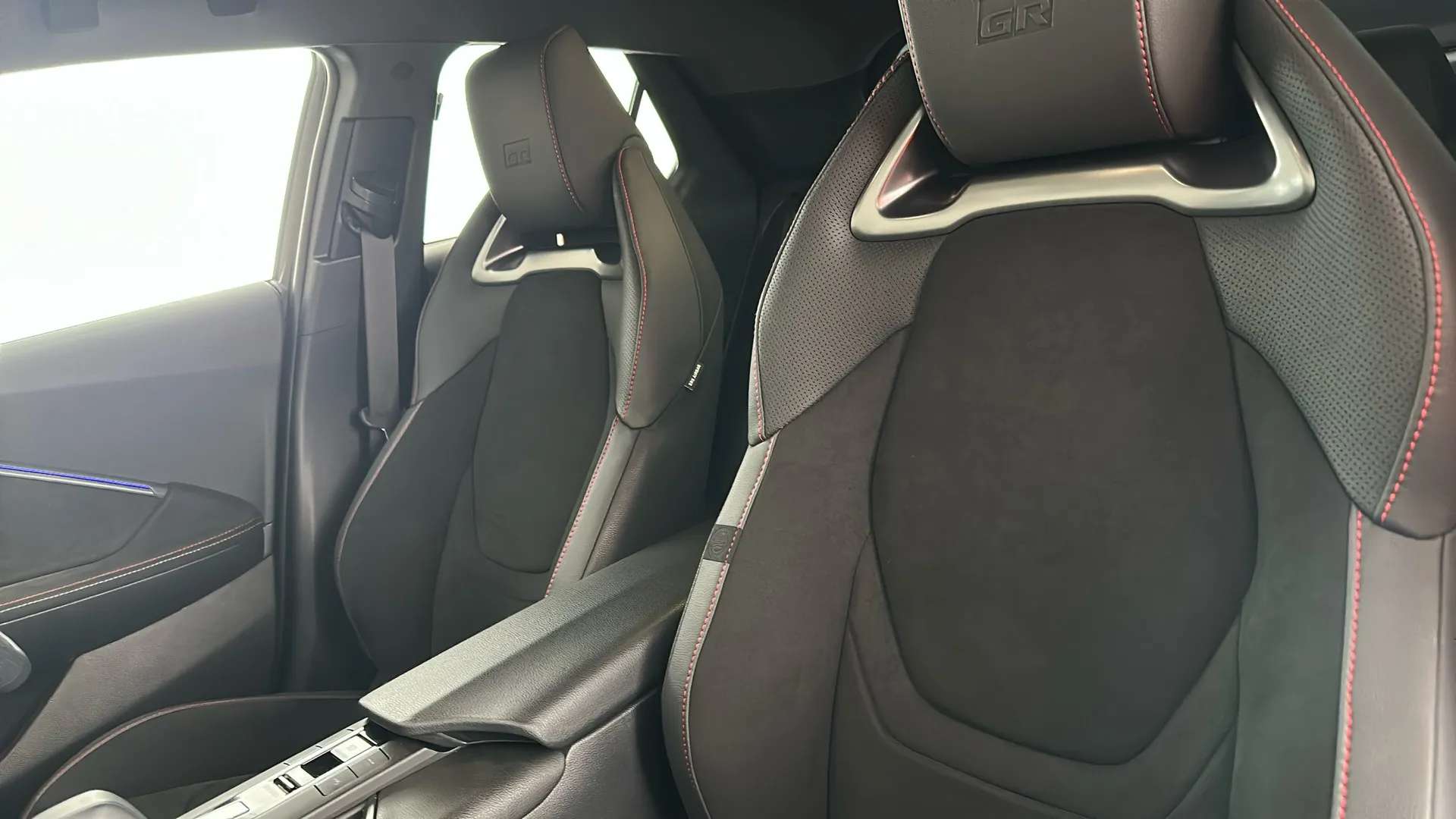 2024 TOYOTA C-HR 2024 TOYOTA C-HR