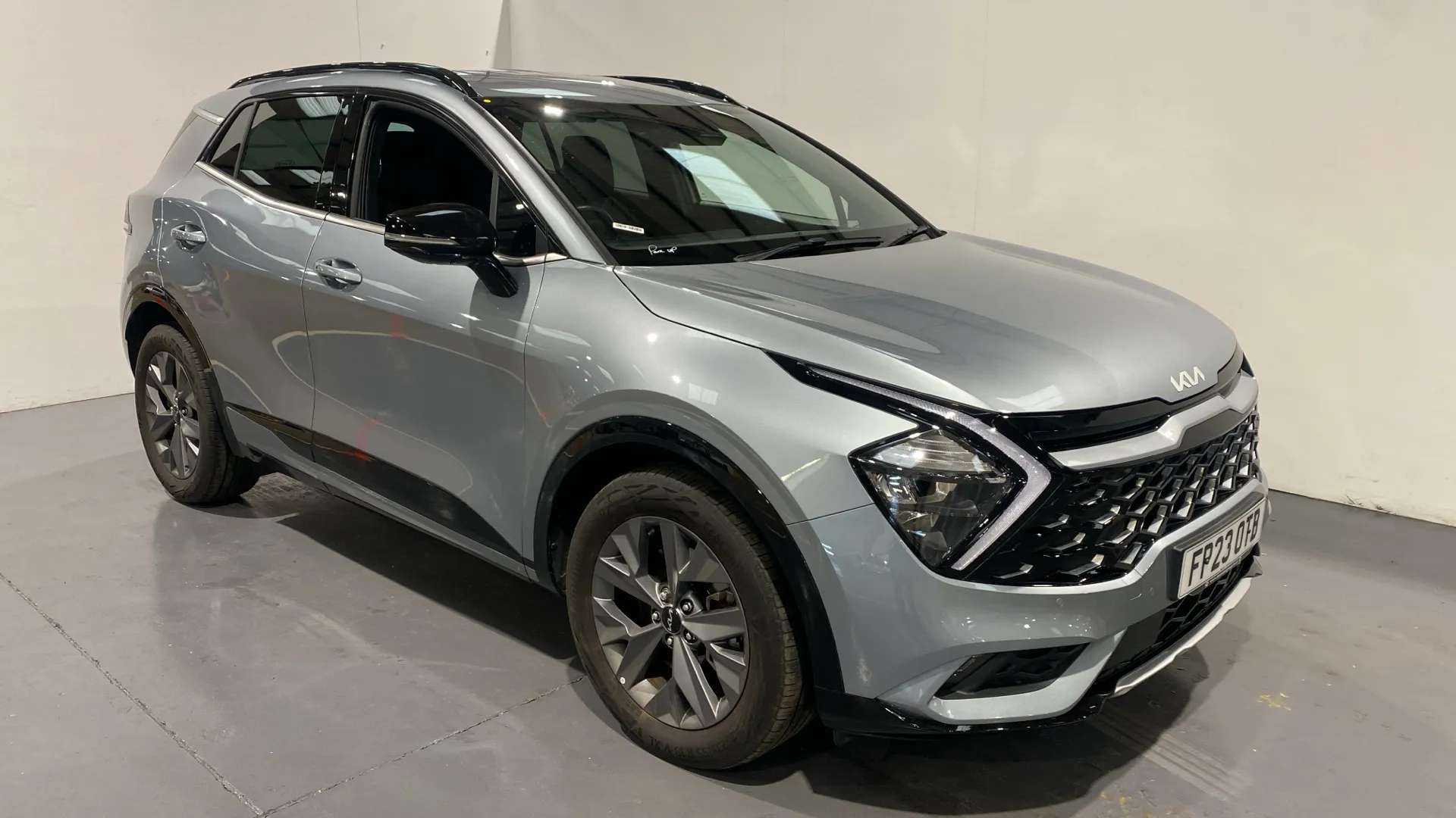 A 2023 KIA SPORTAGE 1.6T GDi HEV GT-Line Auto A 2023 KIA SPORTAGE 1.6T GDi HEV GT-Line Auto