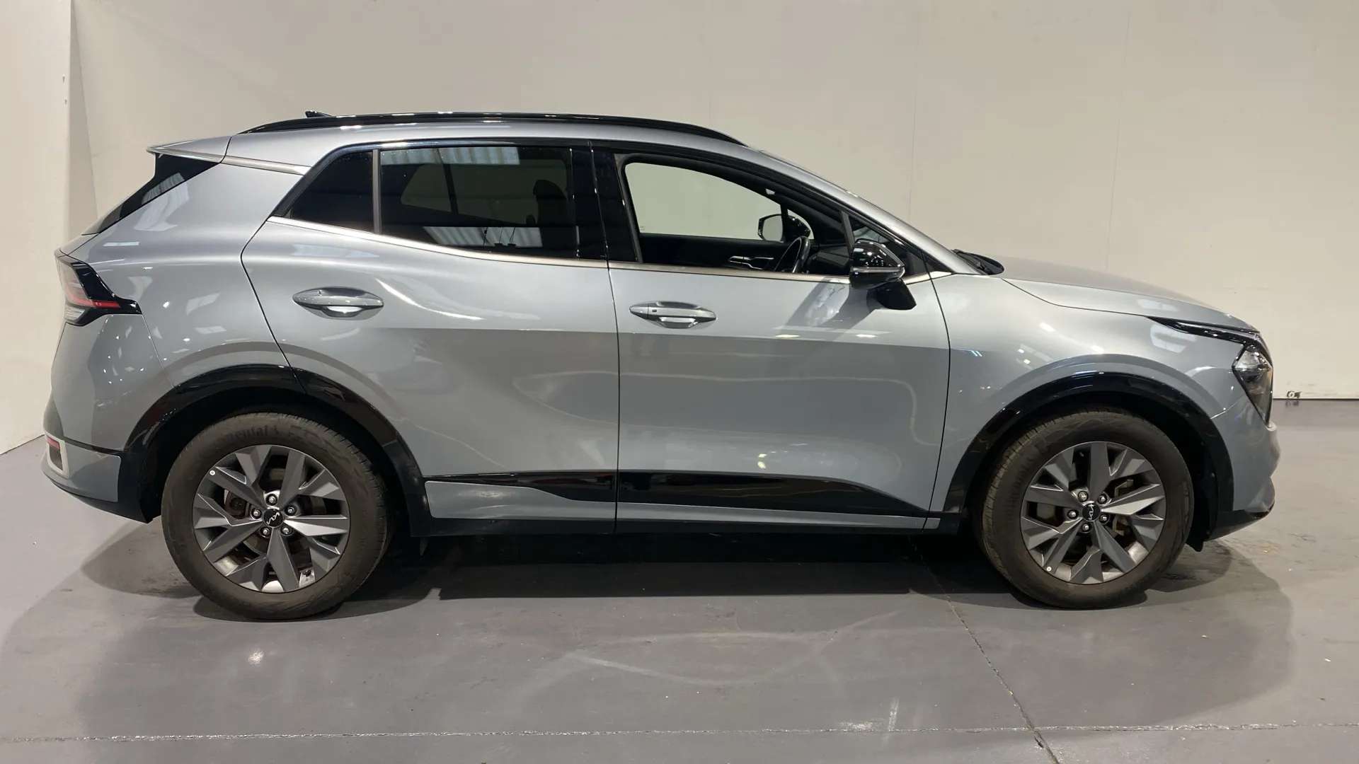 A 2023 KIA SPORTAGE 1.6T GDi HEV GT-Line Auto A 2023 KIA SPORTAGE 1.6T GDi HEV GT-Line Auto