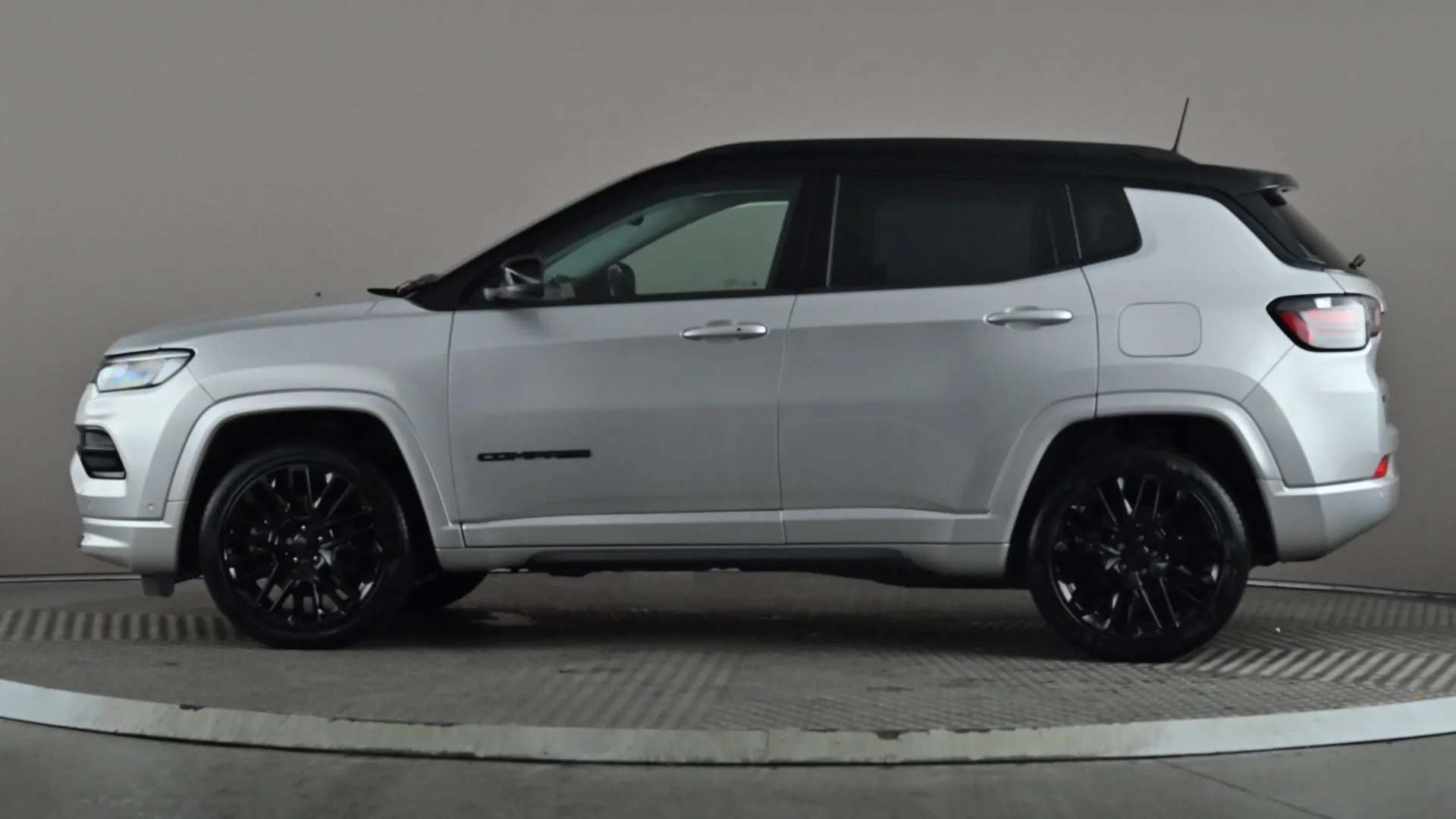 A 2023 JEEP COMPASS 1.3 T4 GSE 4xe PHEV S Model Auto A 2023 JEEP COMPASS 1.3 T4 GSE 4xe PHEV S Model Auto