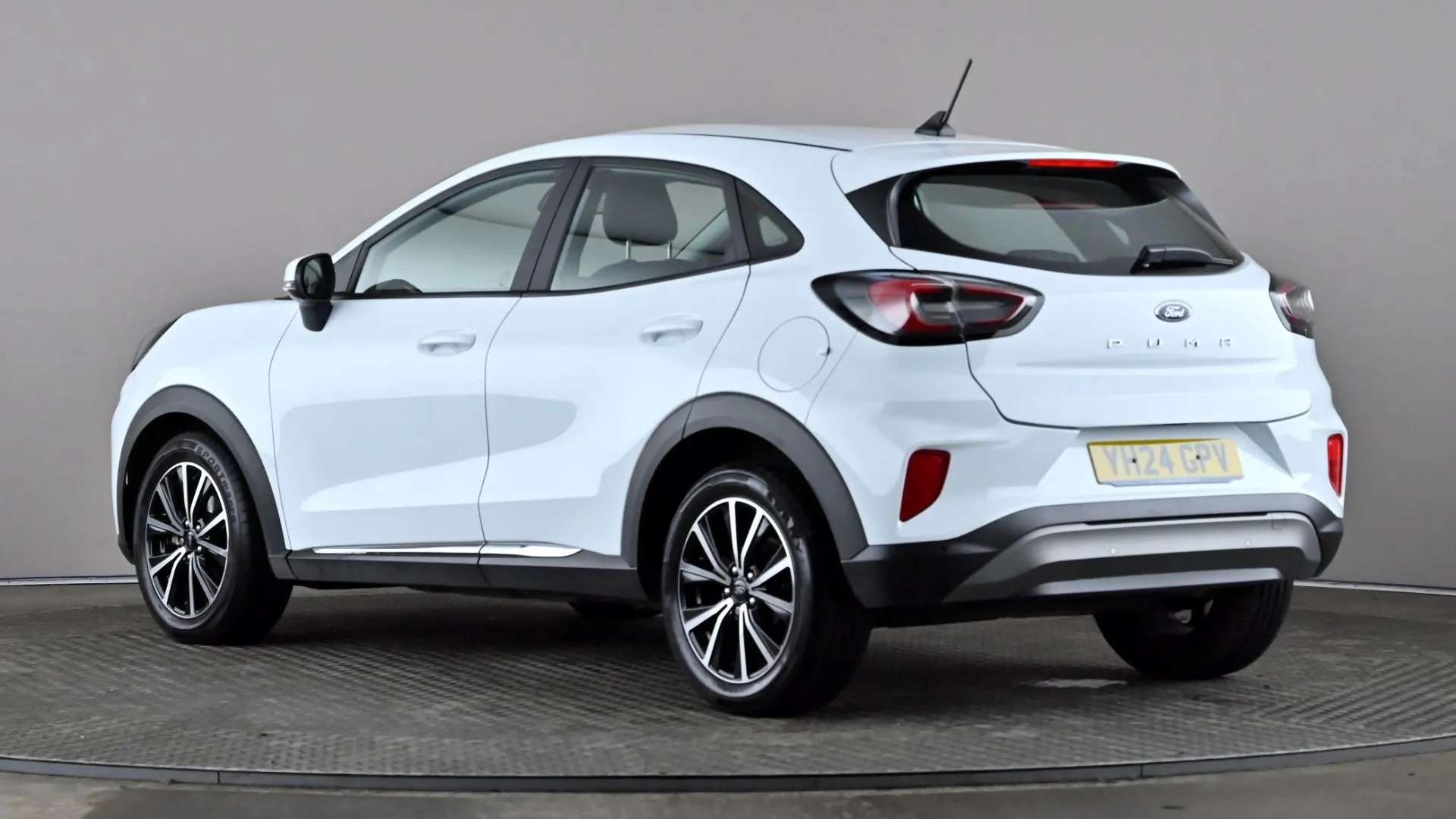 A 2024 FORD PUMA 1.0 EcoBoost Hybrid mHEV Titanium DCT A 2024 FORD PUMA 1.0 EcoBoost Hybrid mHEV Titanium DCT