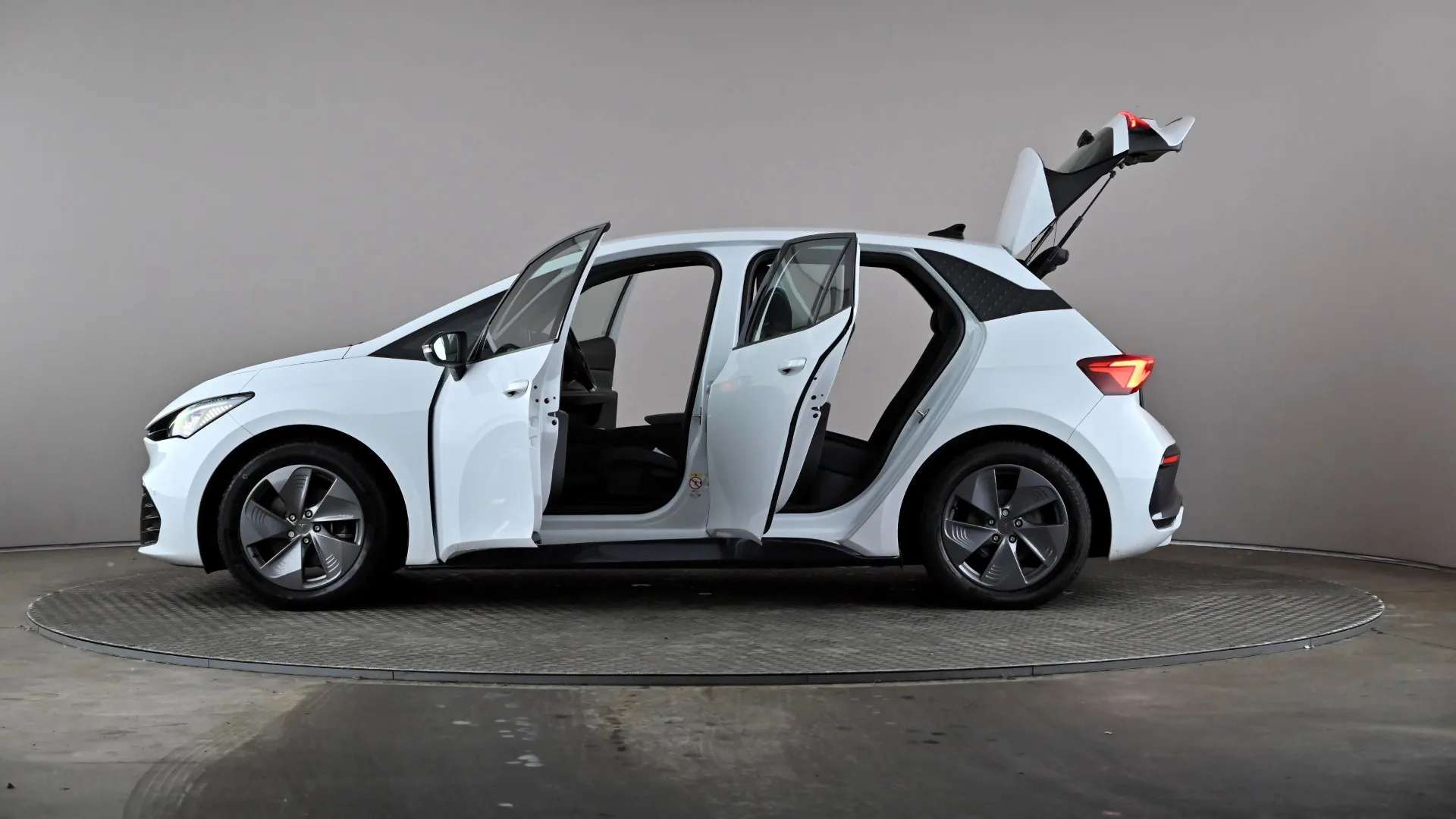 2023 CUPRA BORN 2023 CUPRA BORN