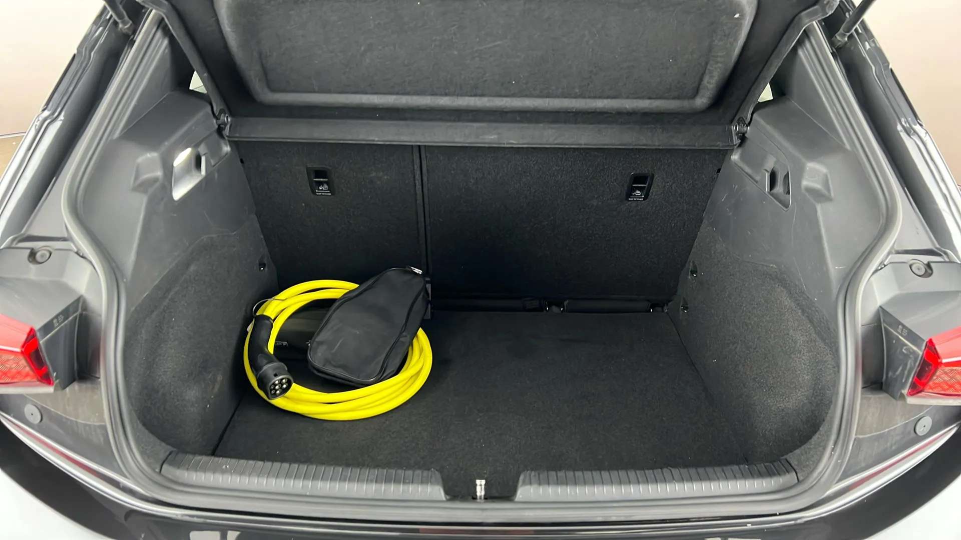 2023 CUPRA BORN 2023 CUPRA BORN