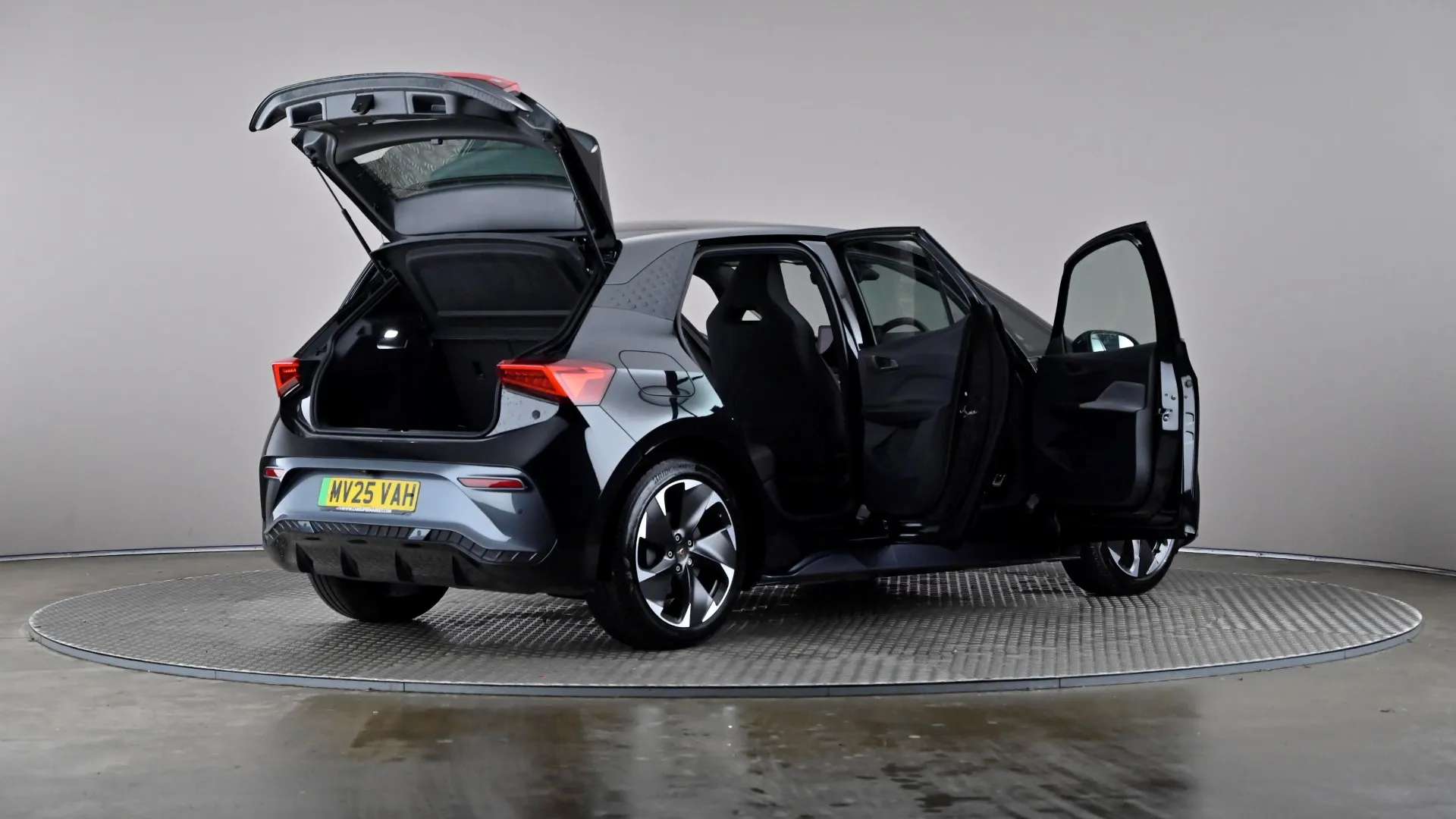 2025 CUPRA BORN 2025 CUPRA BORN