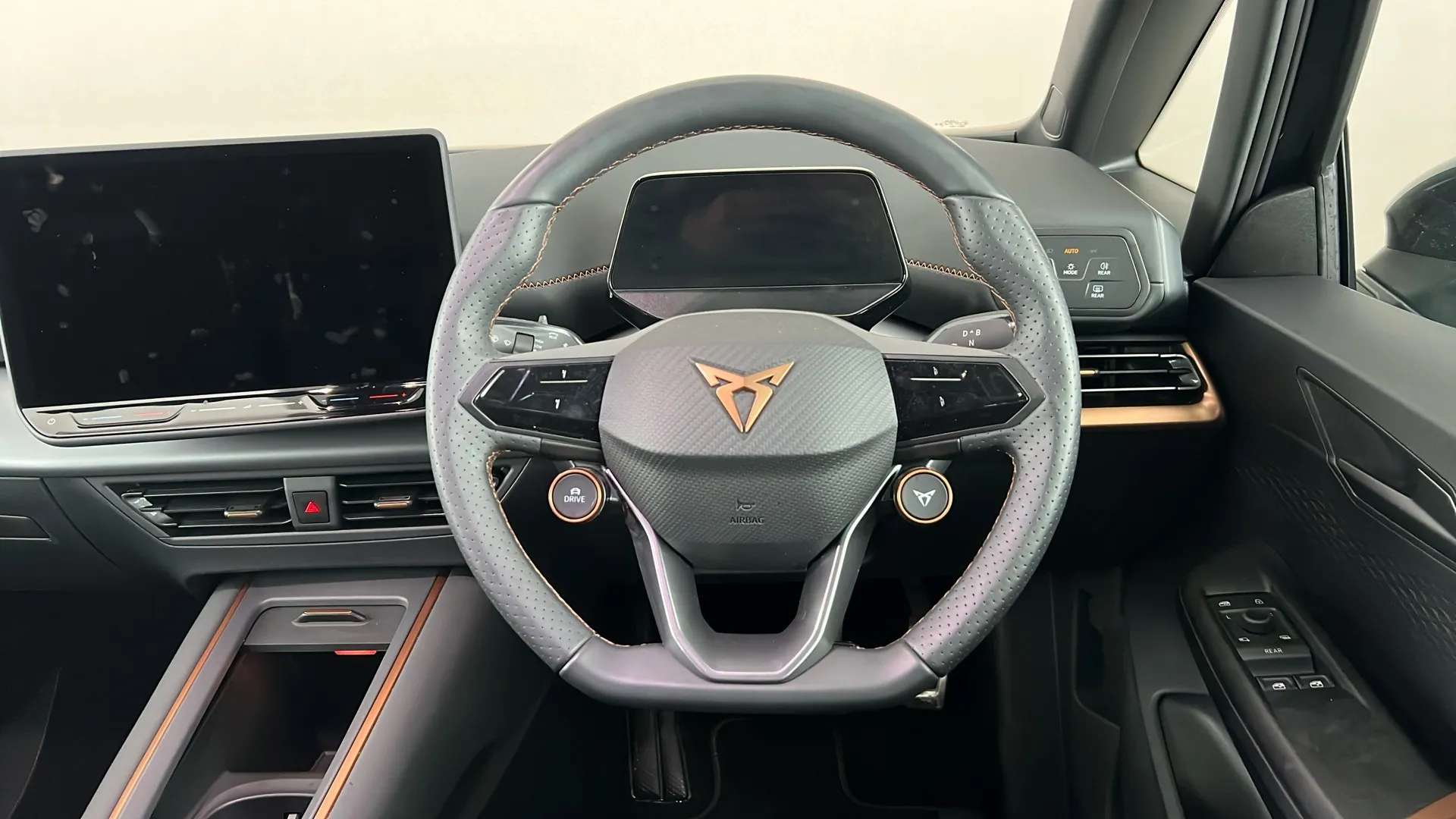 2025 CUPRA BORN 2025 CUPRA BORN