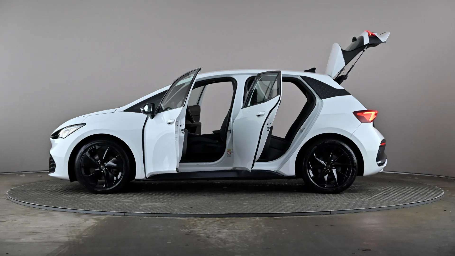 2025 CUPRA BORN 2025 CUPRA BORN
