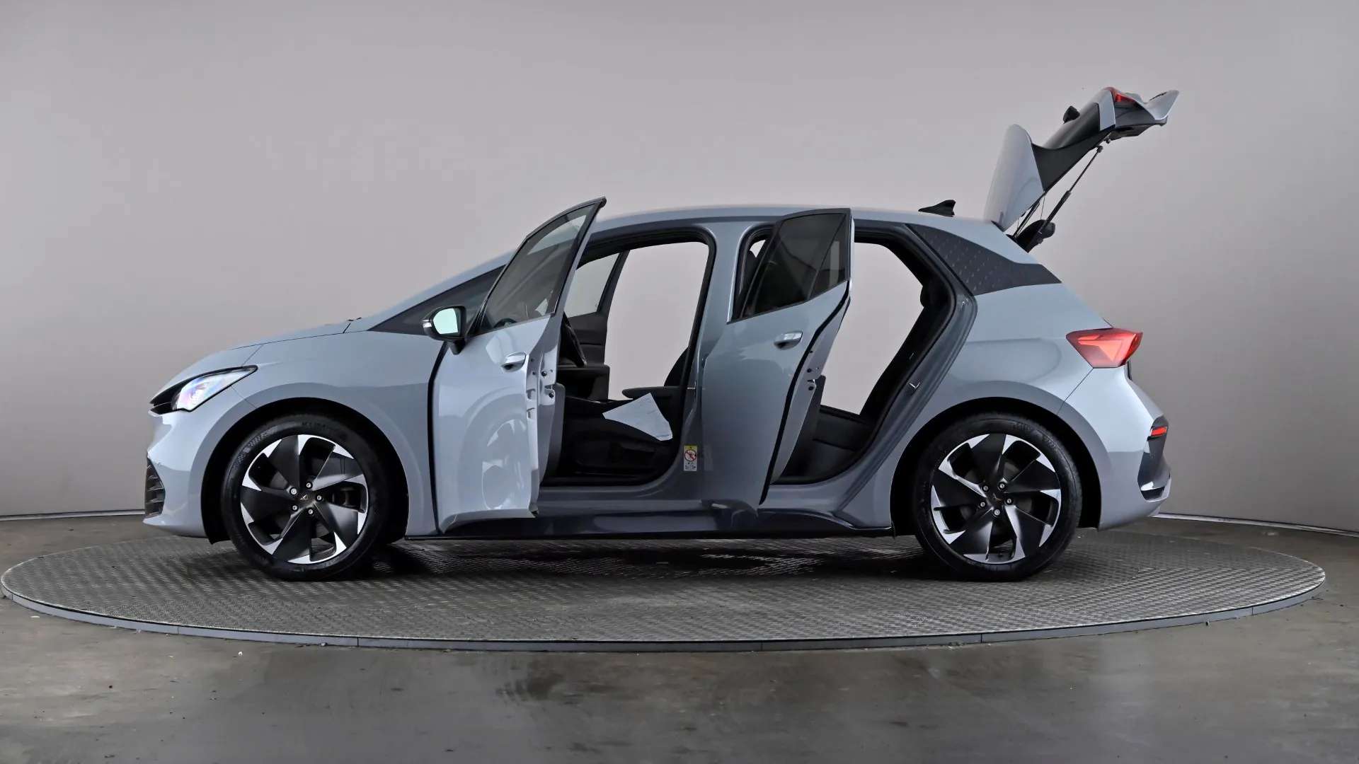 2023 CUPRA BORN 2023 CUPRA BORN