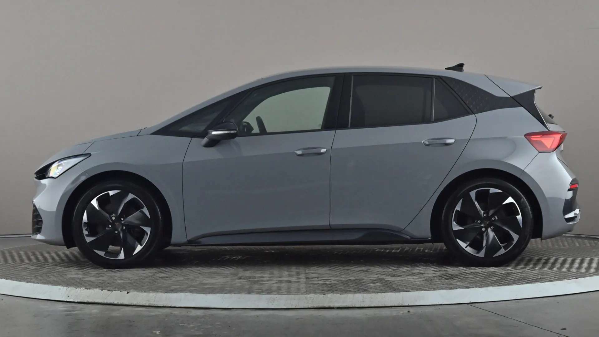 A 2023 CUPRA BORN 169kW e-Boost V2 58kWh Auto A 2023 CUPRA BORN 169kW e-Boost V2 58kWh Auto