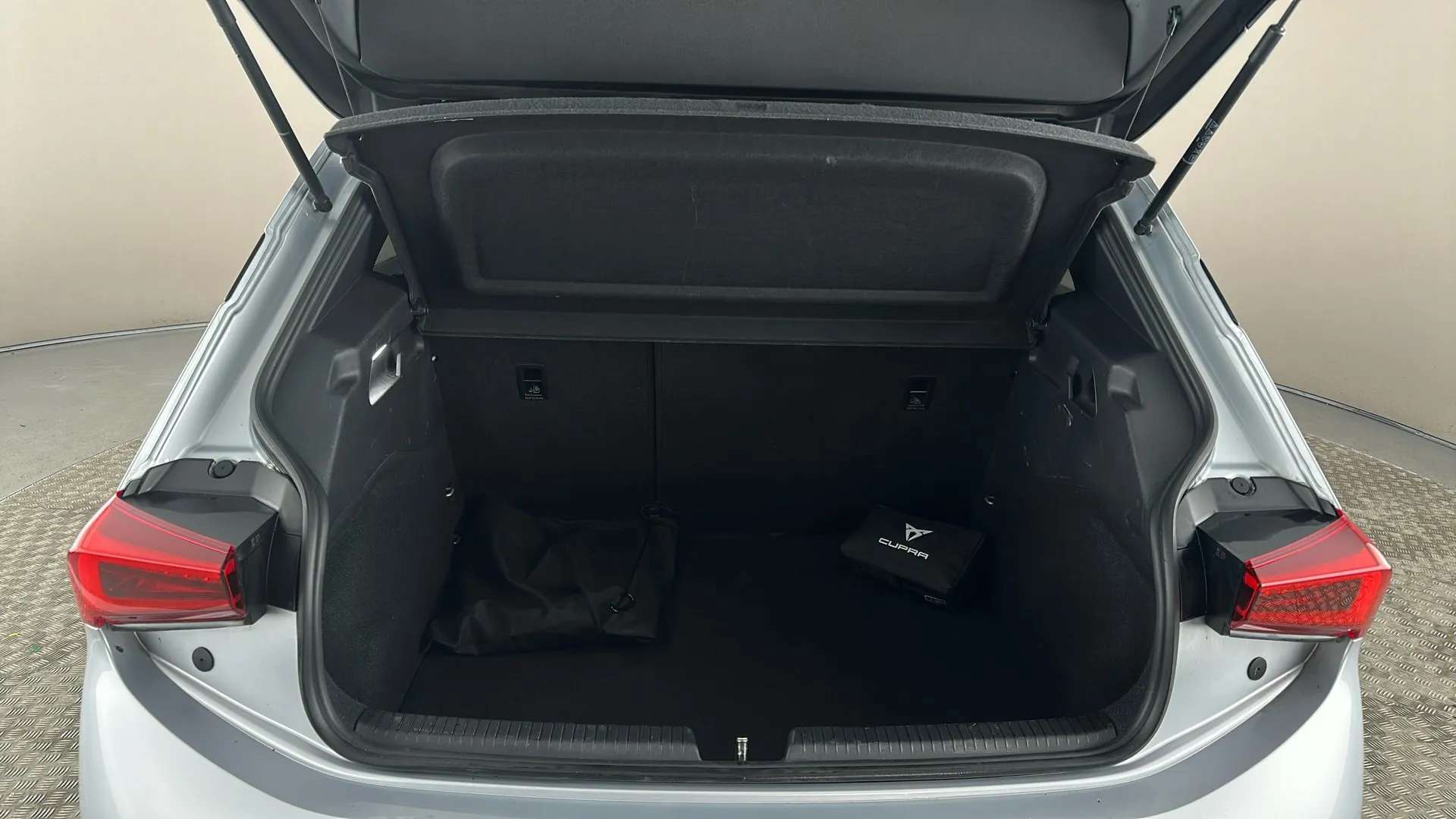 2023 CUPRA BORN 2023 CUPRA BORN