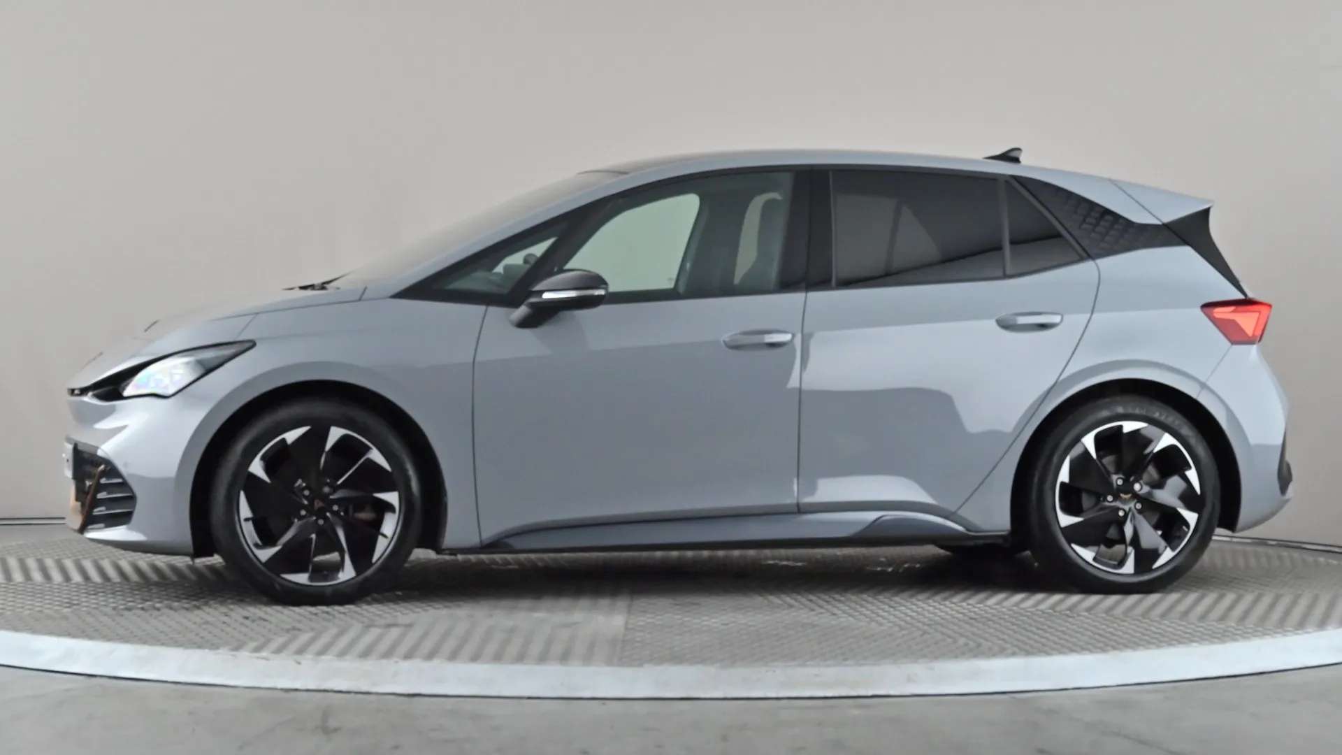 A 2024 CUPRA BORN 169kW e-Boost V2 58kWh Auto A 2024 CUPRA BORN 169kW e-Boost V2 58kWh Auto