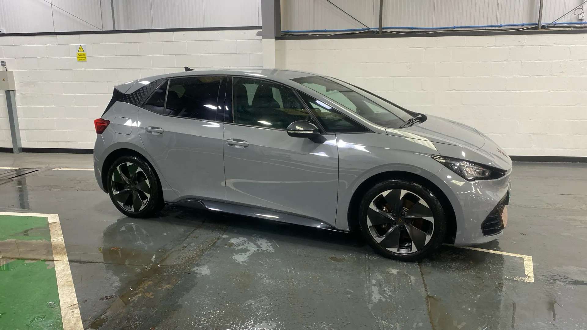 A 2023 CUPRA BORN 150kW V2 58kWh Auto A 2023 CUPRA BORN 150kW V2 58kWh Auto