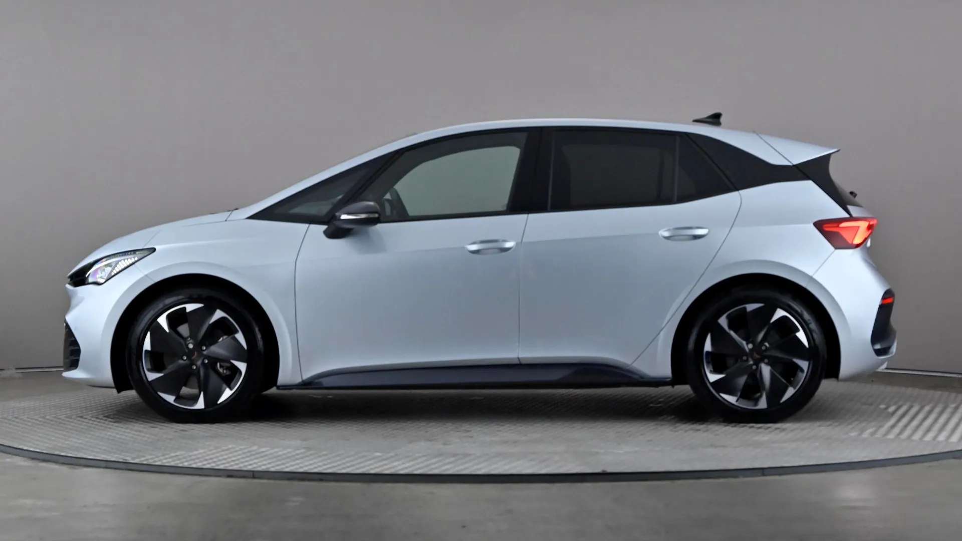A 2025 CUPRA BORN 170kW e-Boost V2 59kWh Auto A 2025 CUPRA BORN 170kW e-Boost V2 59kWh Auto