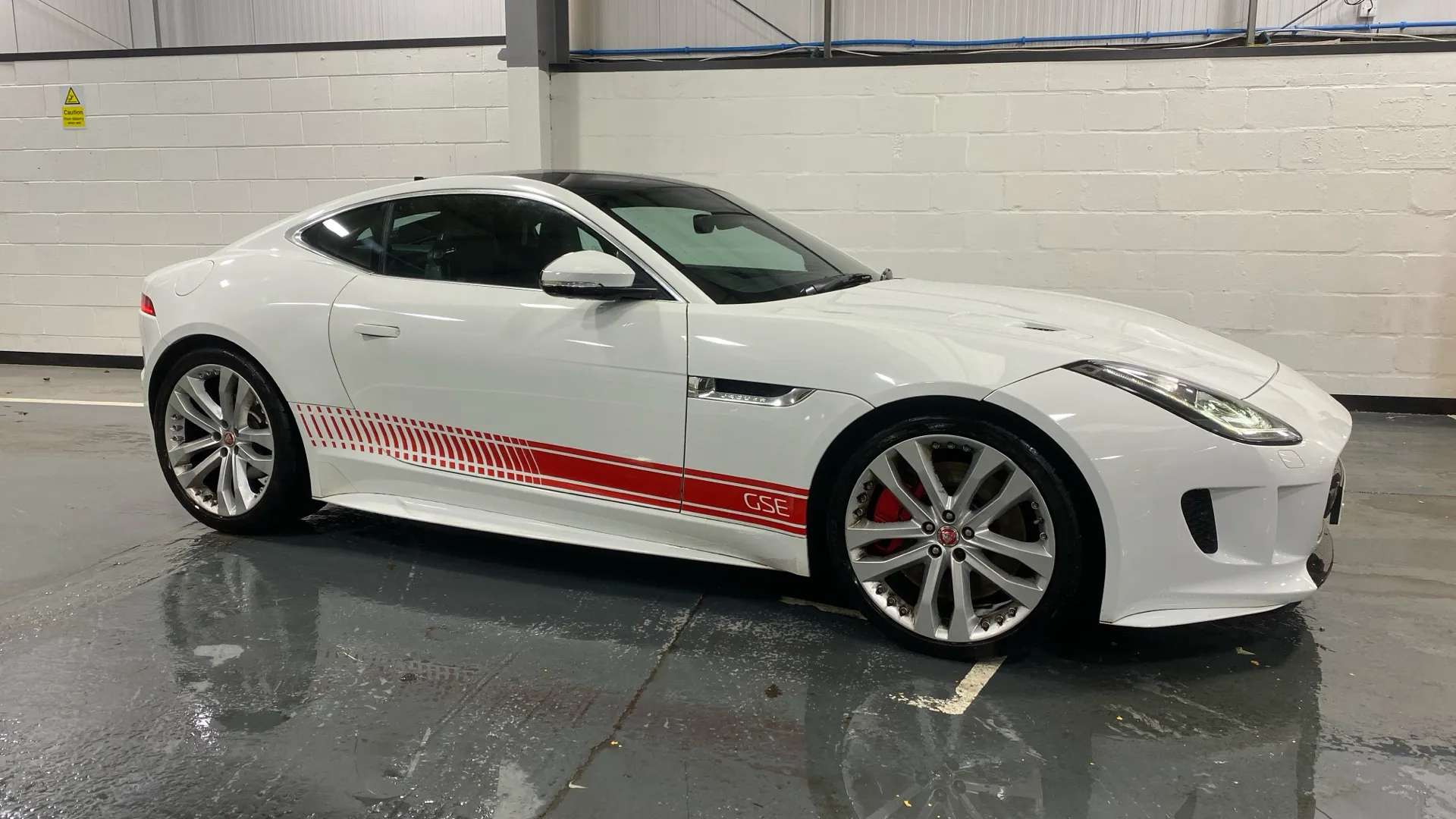 A 2016 JAGUAR F-TYPE 3.0 Supercharged V6 S Auto AWD A 2016 JAGUAR F-TYPE 3.0 Supercharged V6 S Auto AWD