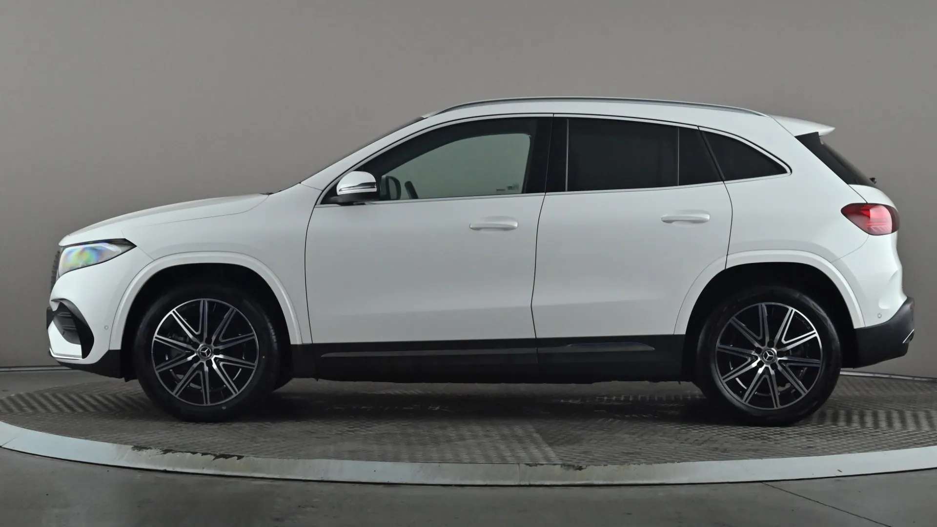 A 2024 MERCEDES-BENZ EQA EQA 250+ 140kW AMG Line Executive 70.5kWh Auto A 2024 MERCEDES-BENZ EQA EQA 250+ 140kW AMG Line Executive 70.5kWh Auto