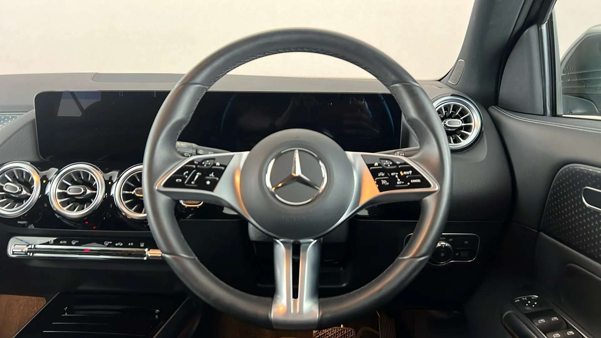 2024 MERCEDES-BENZ EQA 2024 MERCEDES-BENZ EQA