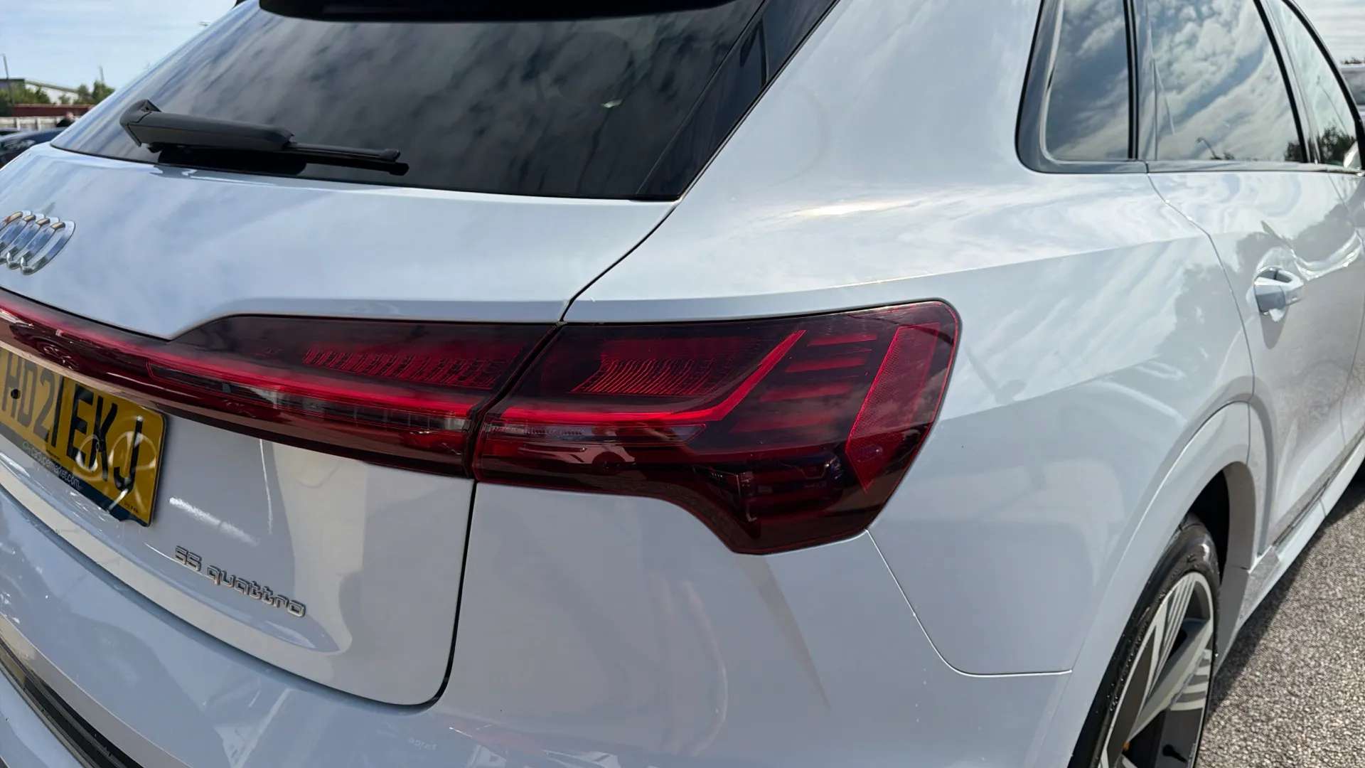 2021 AUDI E-TRON 2021 AUDI E-TRON