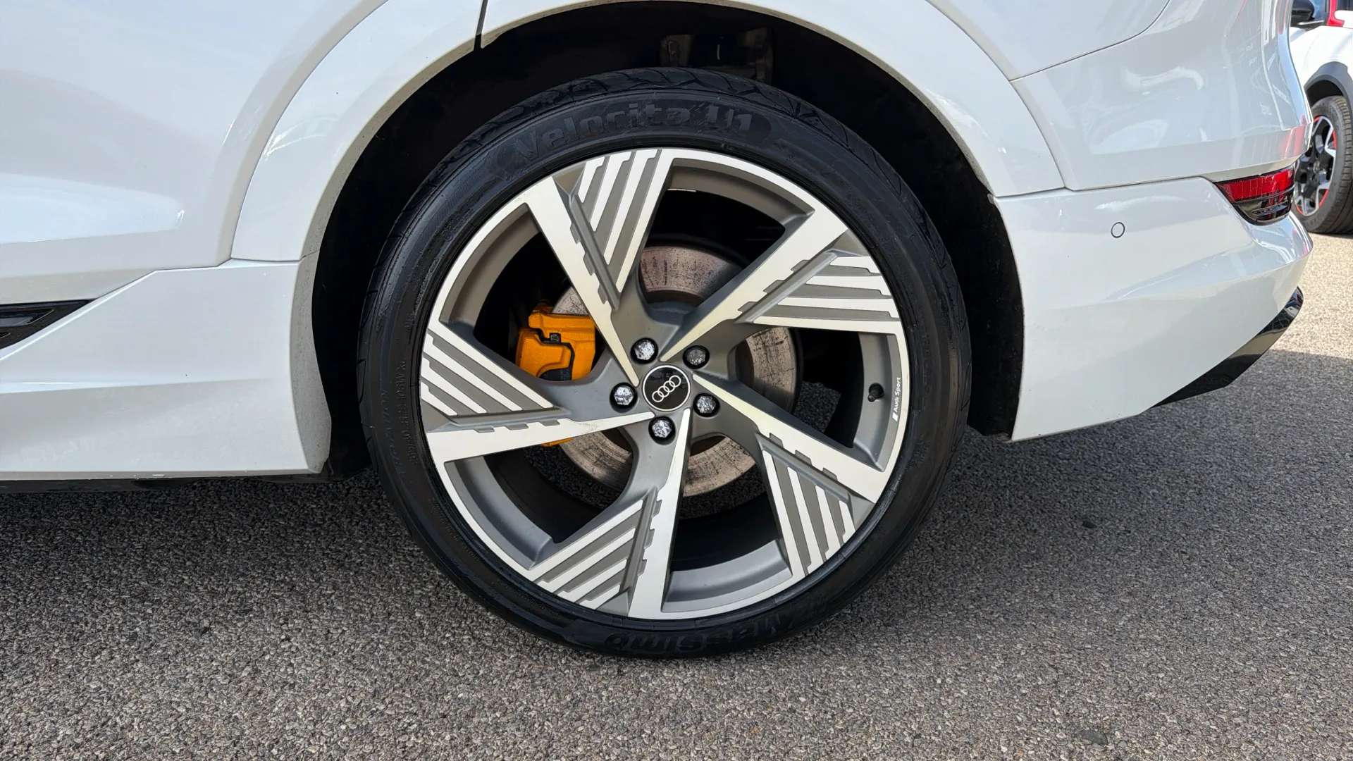 2021 AUDI E-TRON 2021 AUDI E-TRON