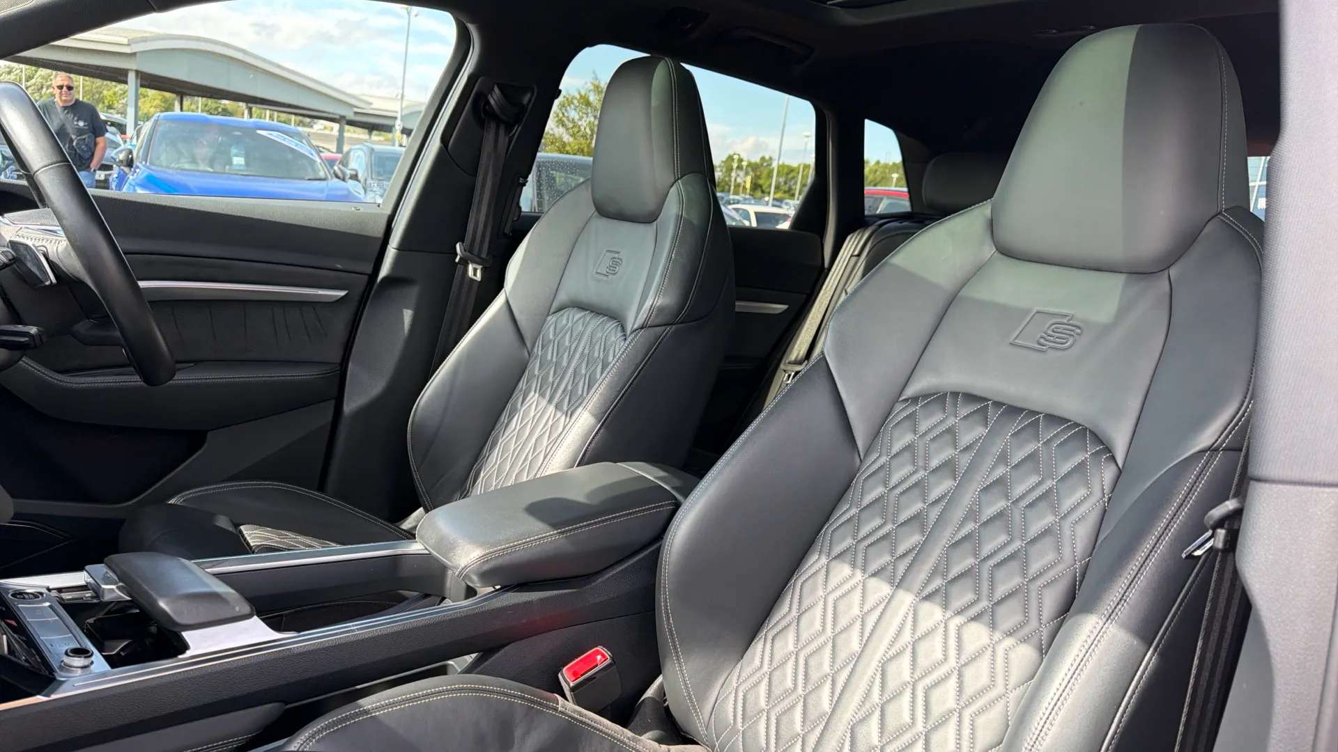 2021 AUDI E-TRON 2021 AUDI E-TRON