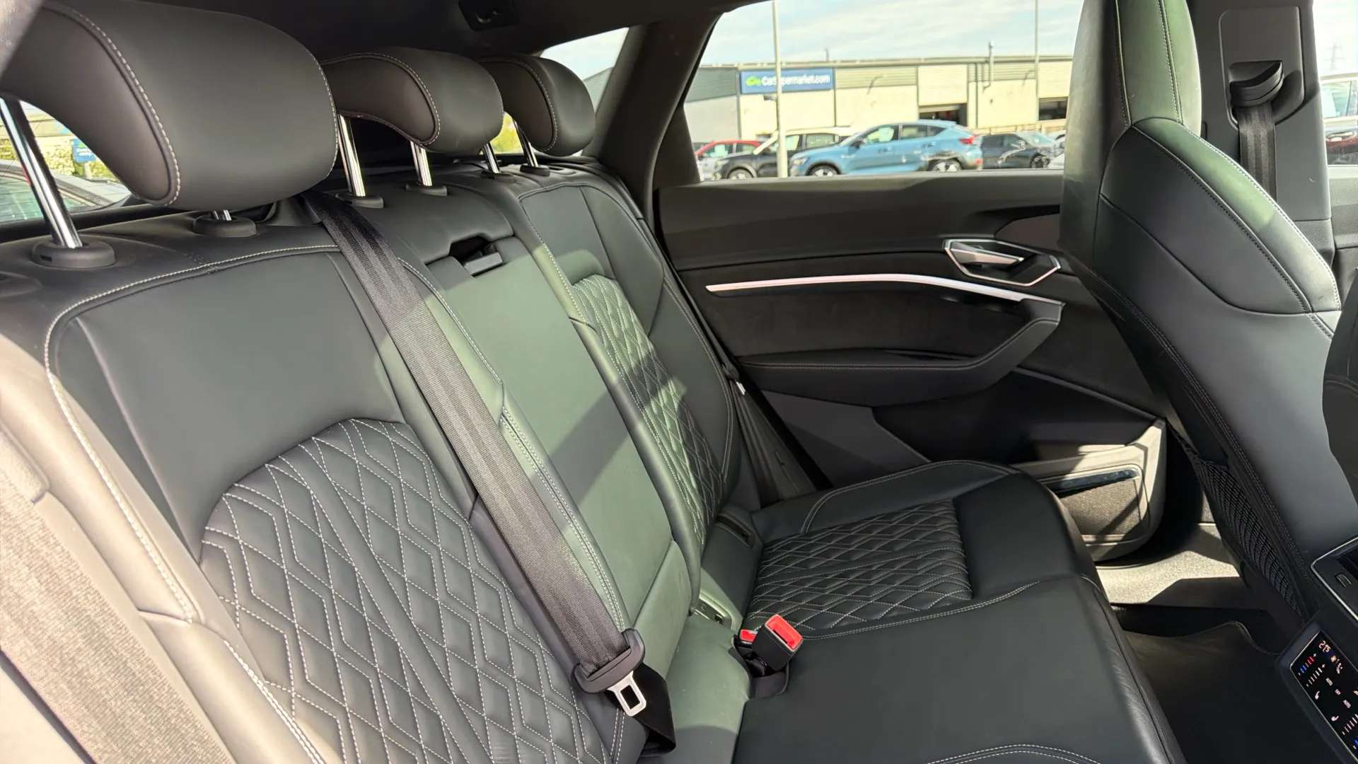 2021 AUDI E-TRON 2021 AUDI E-TRON