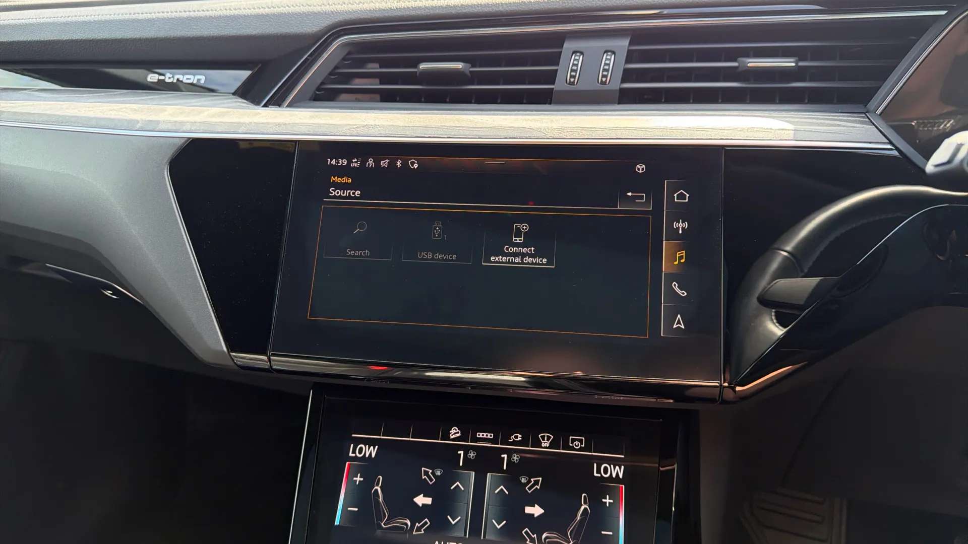 2021 AUDI E-TRON 2021 AUDI E-TRON