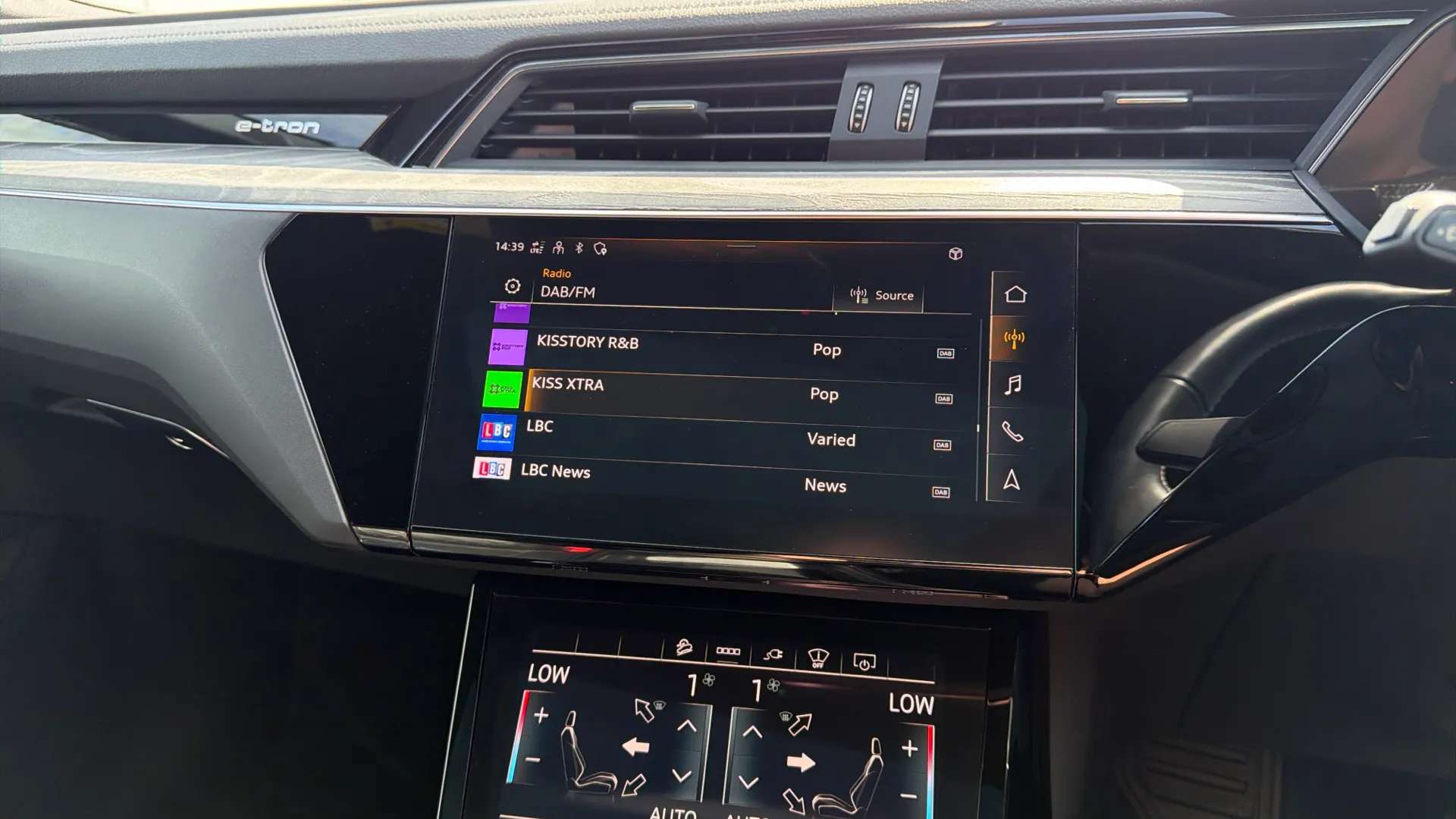 2021 AUDI E-TRON 2021 AUDI E-TRON