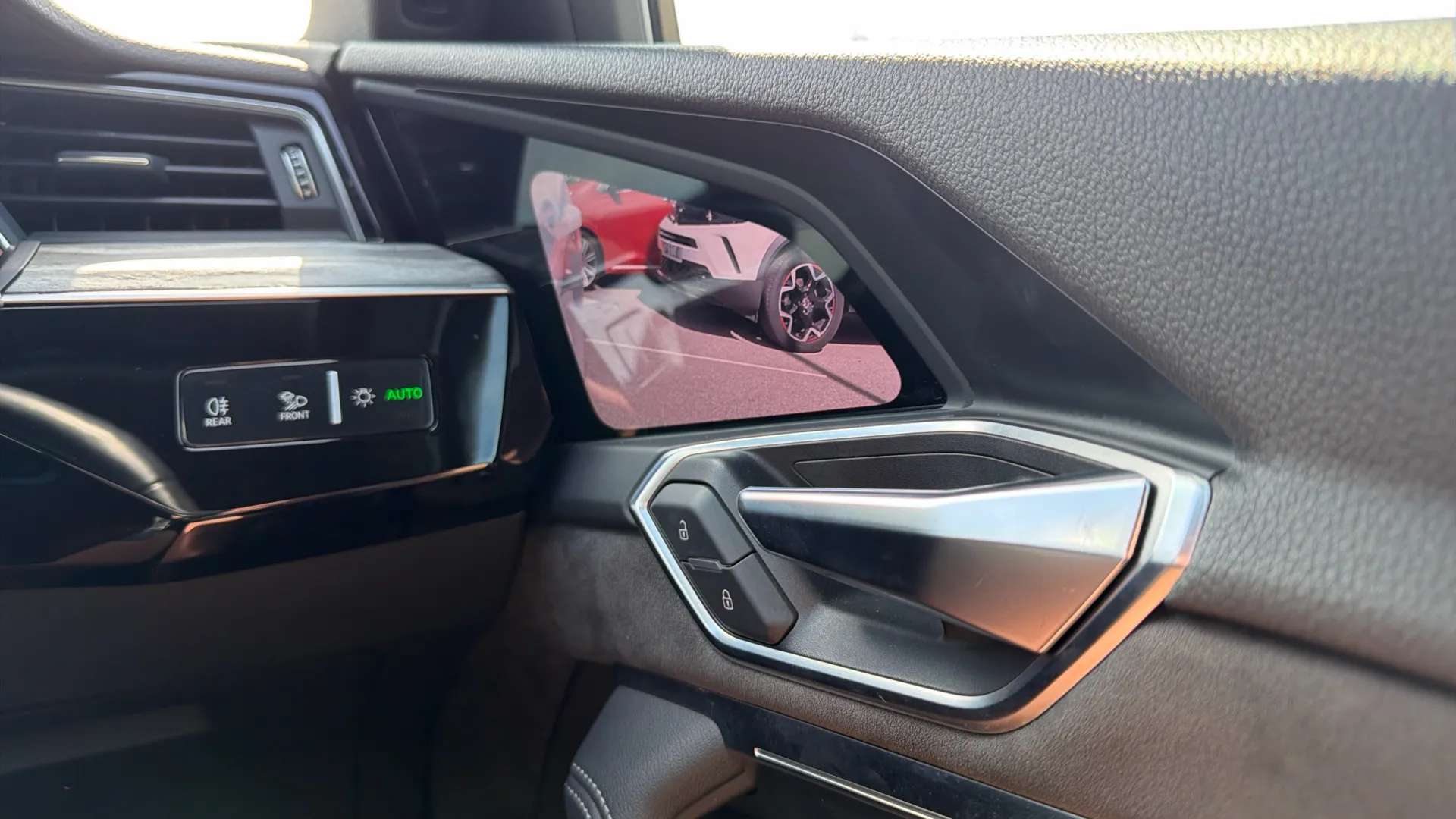 2021 AUDI E-TRON 2021 AUDI E-TRON