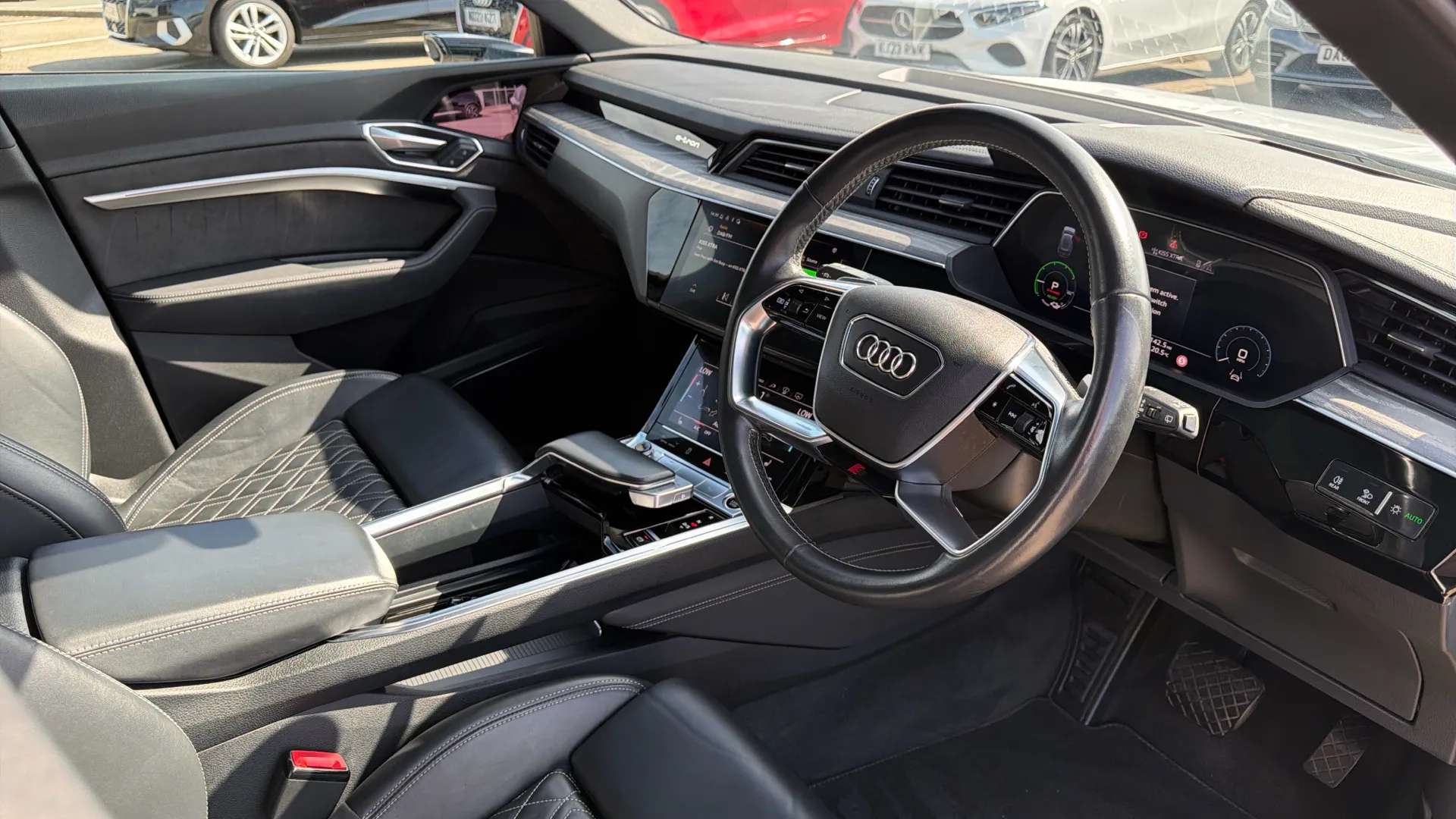 2021 AUDI E-TRON 2021 AUDI E-TRON