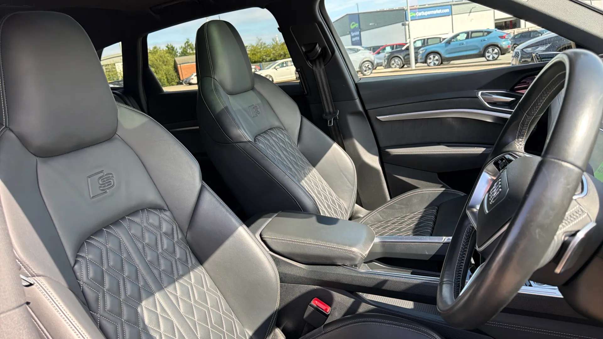 2021 AUDI E-TRON 2021 AUDI E-TRON