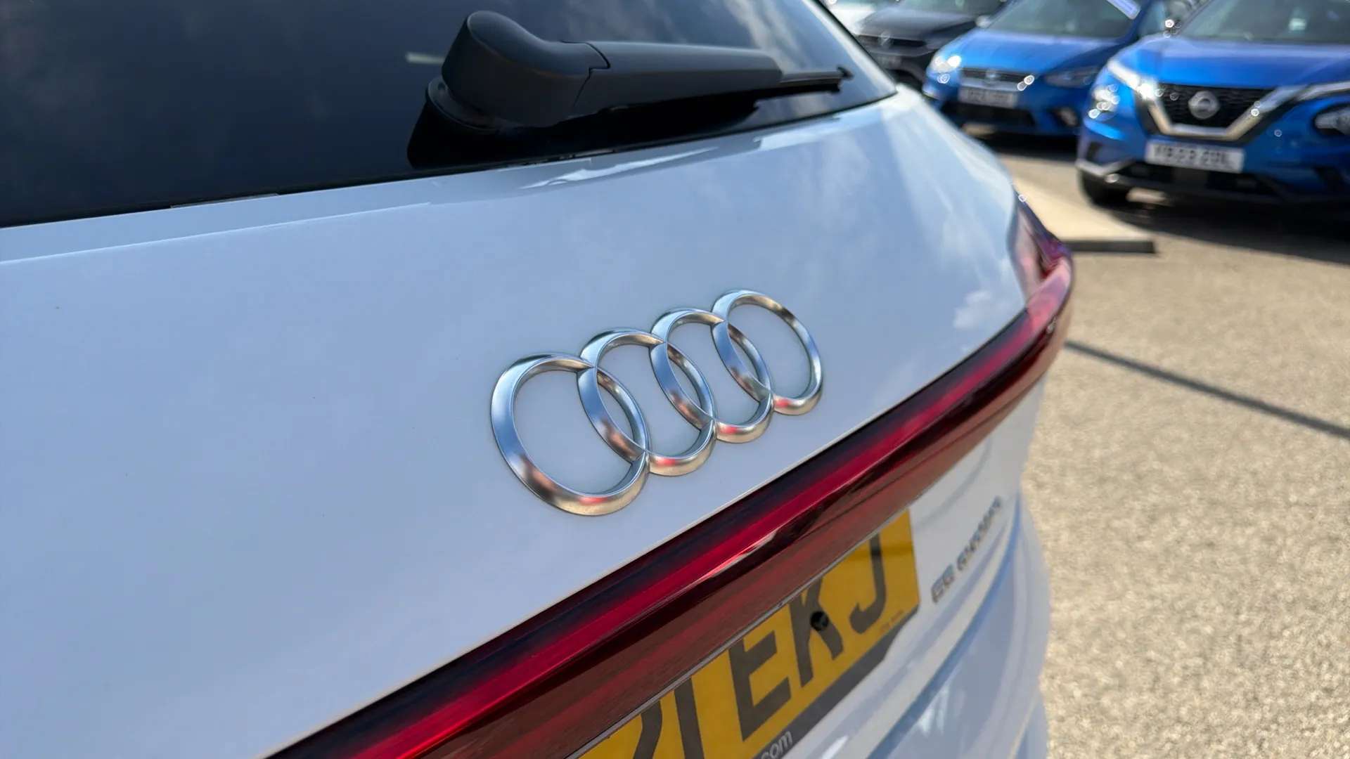 2021 AUDI E-TRON 2021 AUDI E-TRON